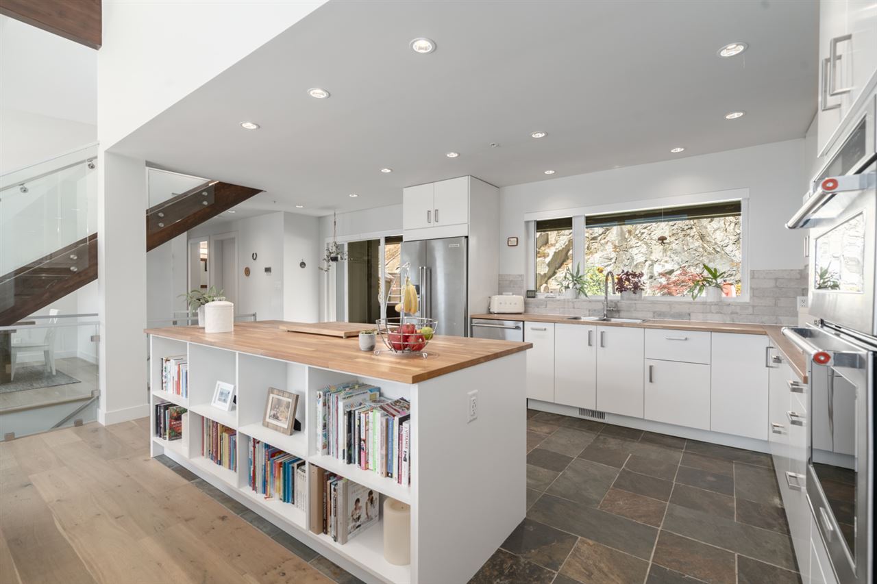 2211 Crumpit Woods Drive, Squamish, BC, V8B 0T6 R2494676 Jenna Franze Personal Real Estate