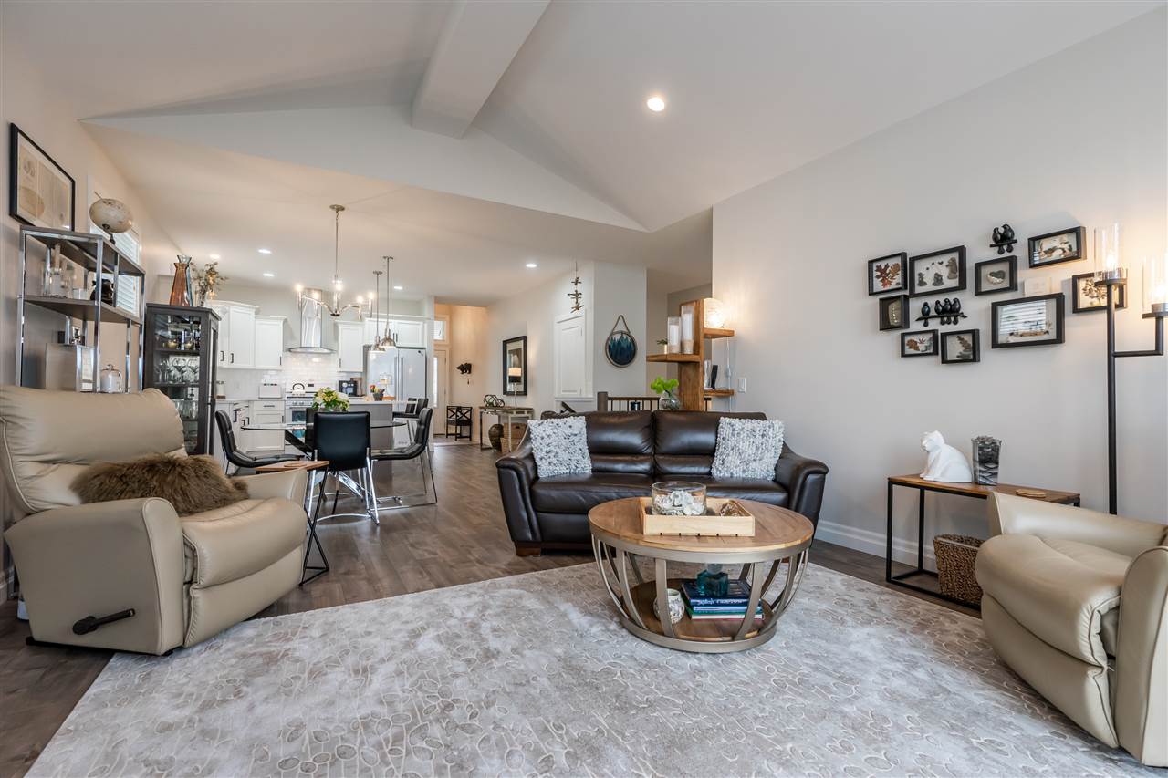 7 47045 Sylvan Drive, Chilliwack, BC, V2R 0X6 R2497536 Sarah Toop