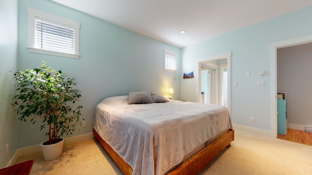 39022 Kingfisher Road, Squamish, BC, V8B 0S9 R2498204 Jenna Franze