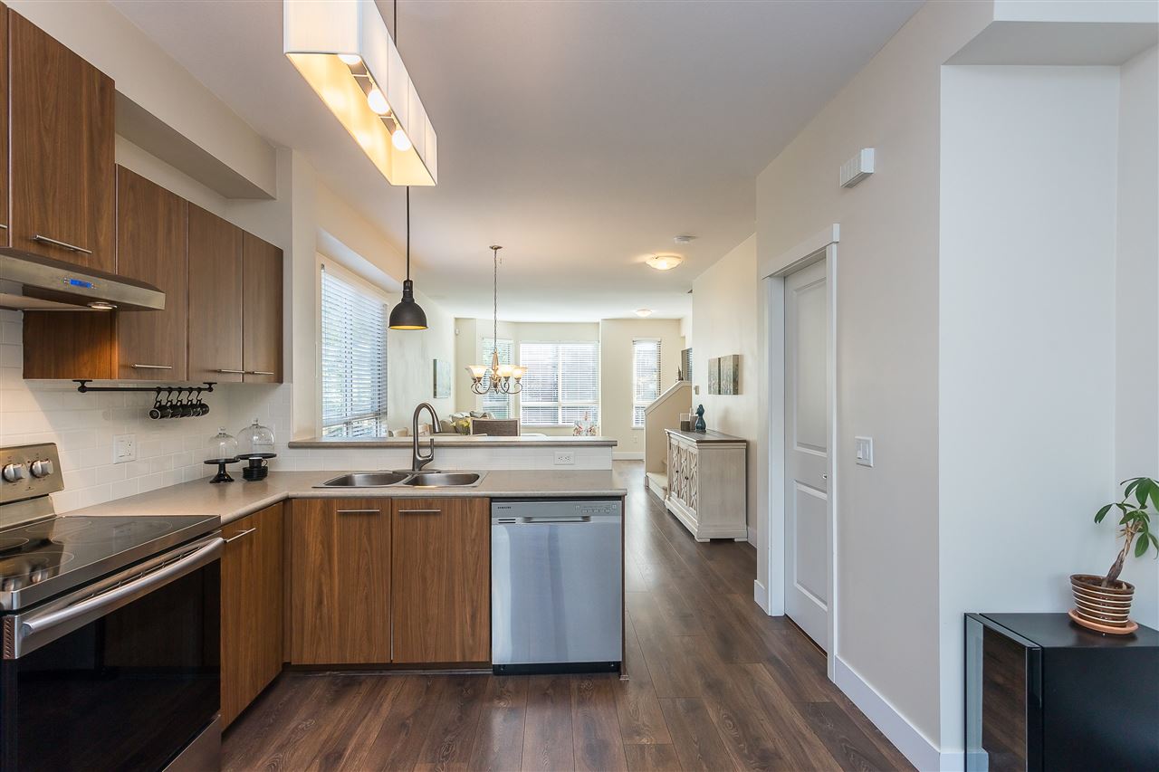 25 100 Klahanie Drive, Port Moody, BC, V3H 5K3 R2501341 Erik Madsen