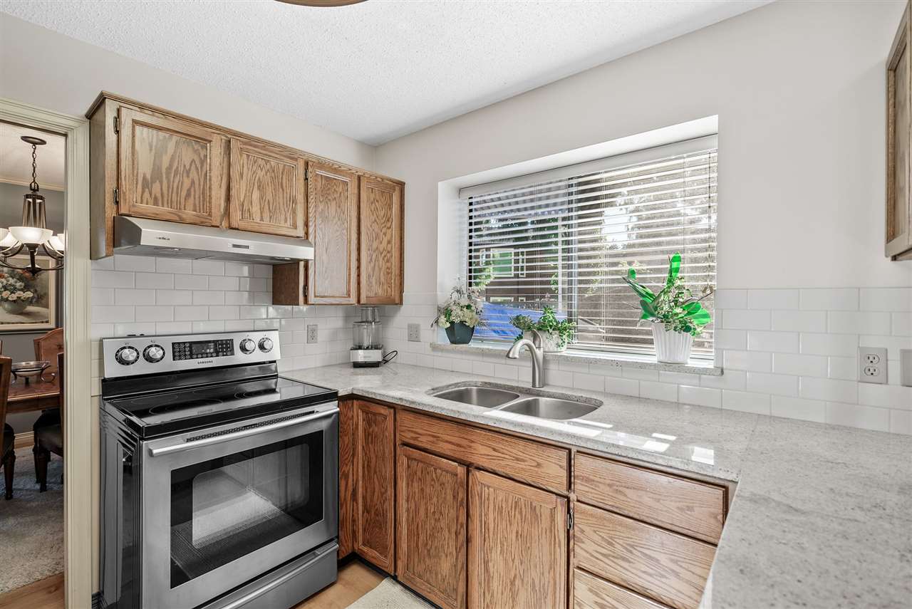 16180 Creekside Court, Surrey, BC, V4N 1S6 • R2504316 • Shawn ster