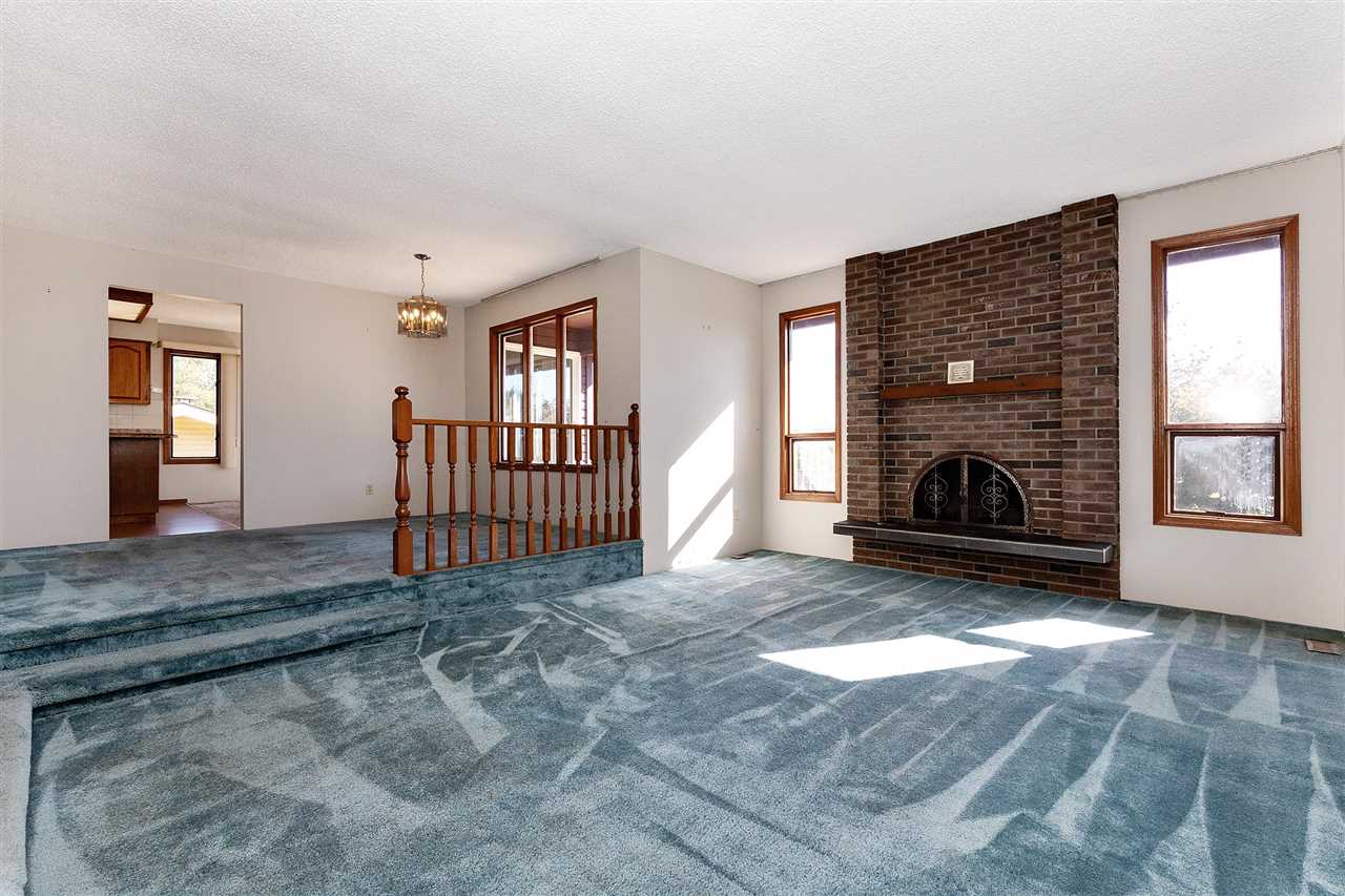 2948 Wickham Drive, Coquitlam, BC, V3C 4R9 R2503803 Can't Play Golf