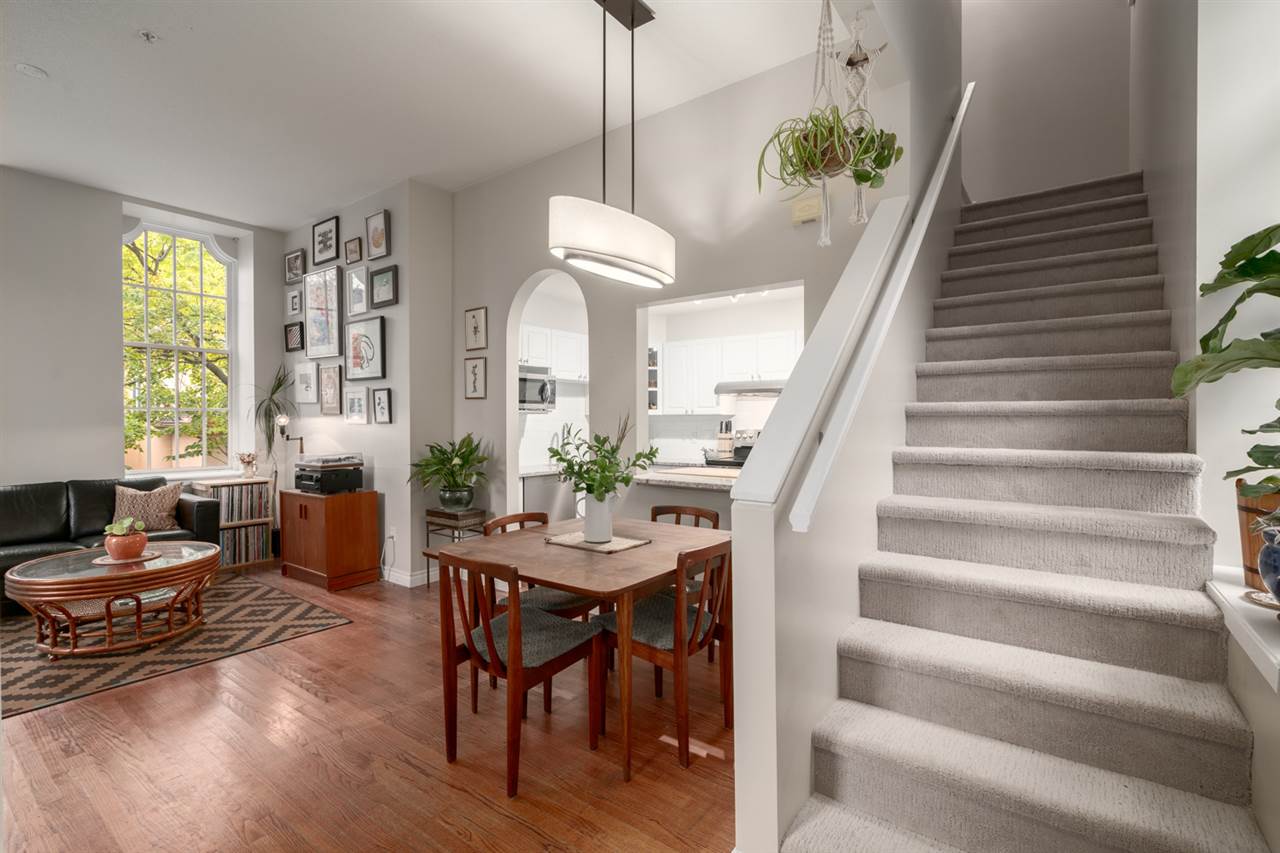 12 868 Cassiar Street Vancouver BC V5K 4N6 R2508022 Lara Davis 12-868-cassiar-street-vancouver-bc-v5k-4n6-r2508022-lara-davis