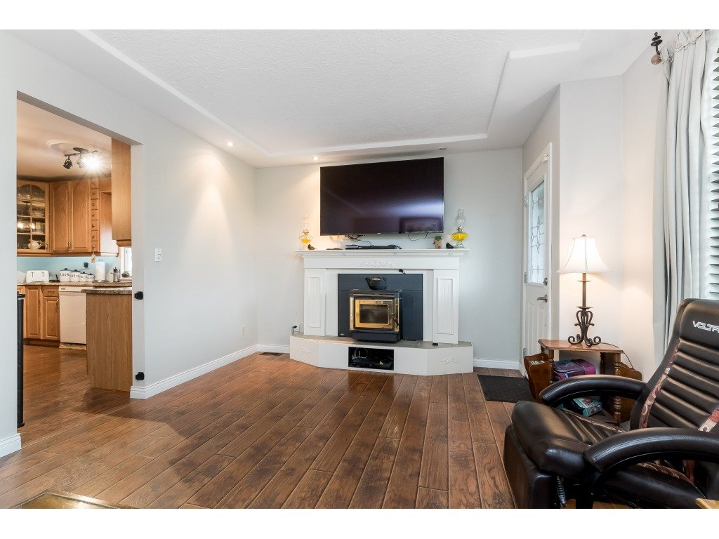 48551 Prairie Central Road, Chilliwack, BC, V2P 6H3 R2518432 Sabrina vandenBrink PREC Real