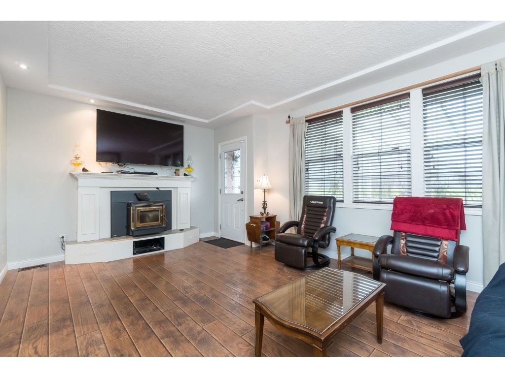 48551 Prairie Central Road, Chilliwack, BC, V2P 6H3 R2518432 Sabrina vandenBrink PREC Real