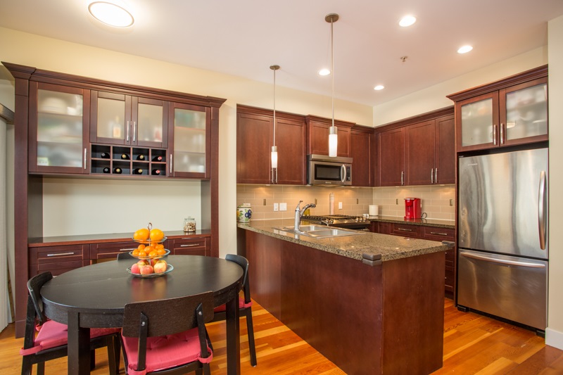 263 Salter Street, New Westminster, BC, V3M 0B5 R2551692 Matt