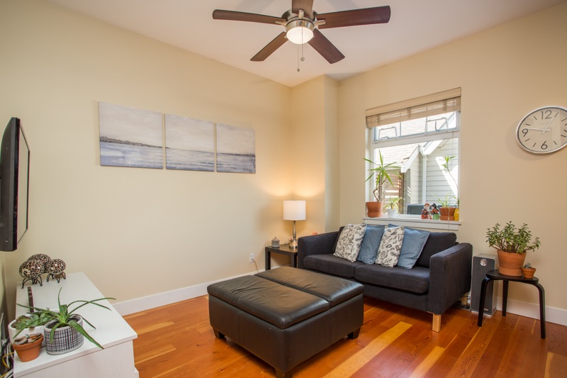 263 Salter Street, New Westminster, BC, V3M 0B5 R2551692 Matt