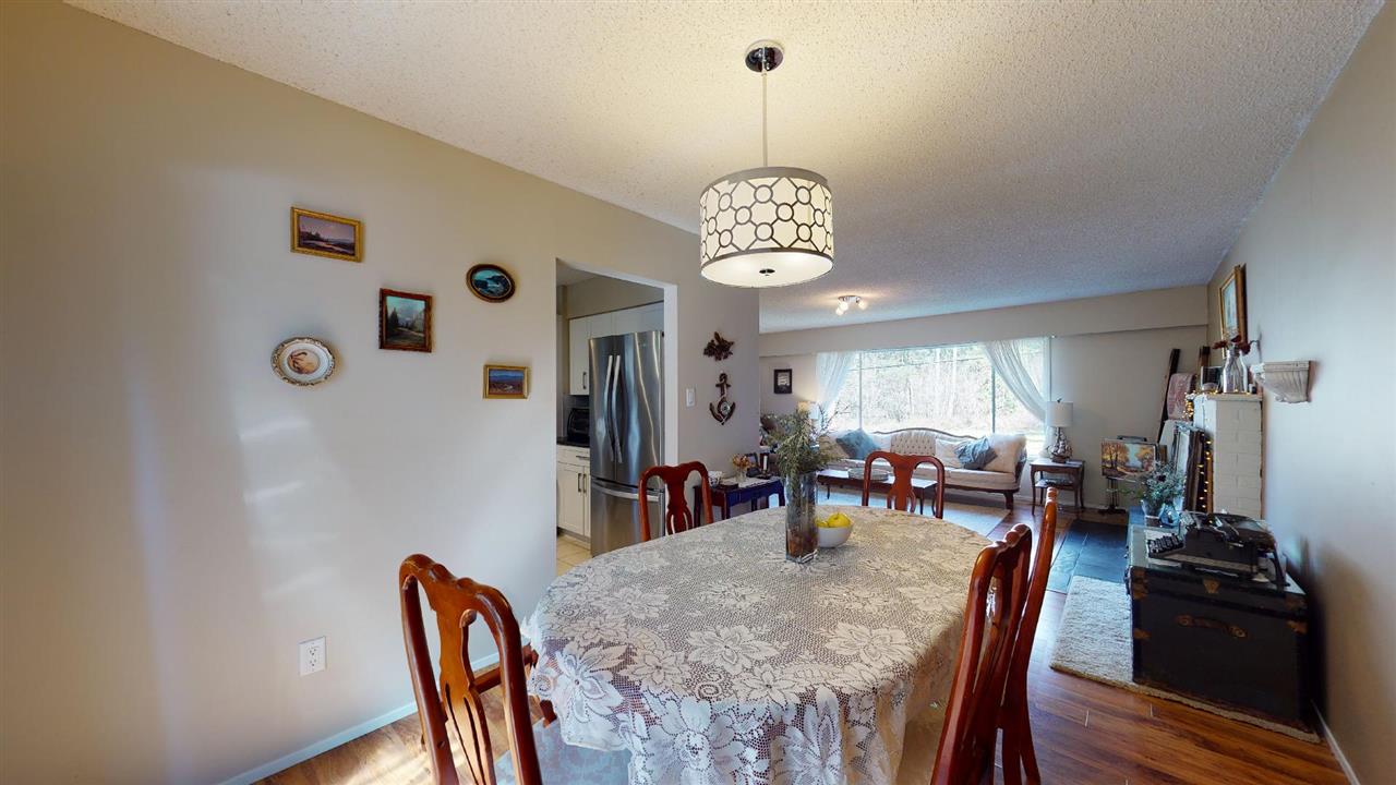 290 Robertson Crescent, Hope, BC R2557365 Laina Rodney