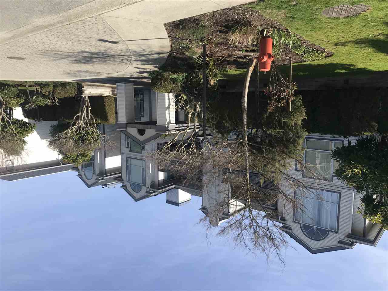 316 19121 Ford Road, Pitt Meadows, BC, V3Y 2N2 R2568149 Ross Van Der Hoek Real Estate