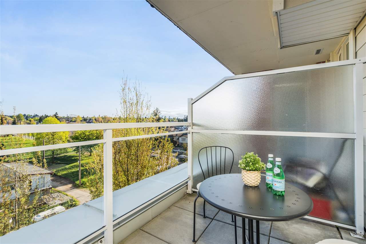 523 4078 Knight Street, Vancouver, BC, V5N 5Y9 R2572938 Live Lower Mainland