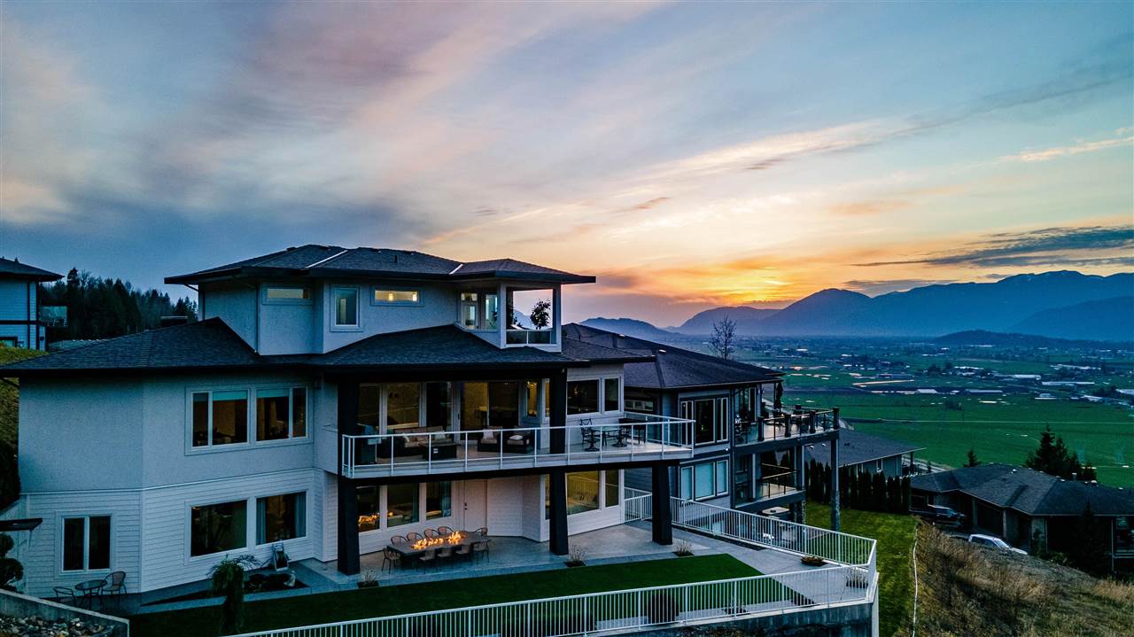 112 51075 Falls Court, Chilliwack, BC, V4Z 1K7 R2573587 Adams Real