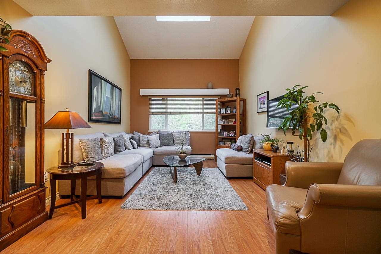 302 312 Carnarvon Street, New Westminster, BC, V3L 5H6 R2575283 Patti and Wes Goss
