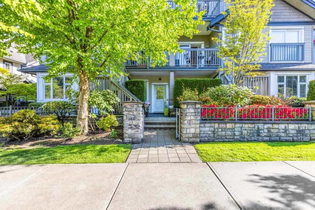 107 4438 Albert Street, Burnaby, BC, V5C 2G2 R2576268 Adina
