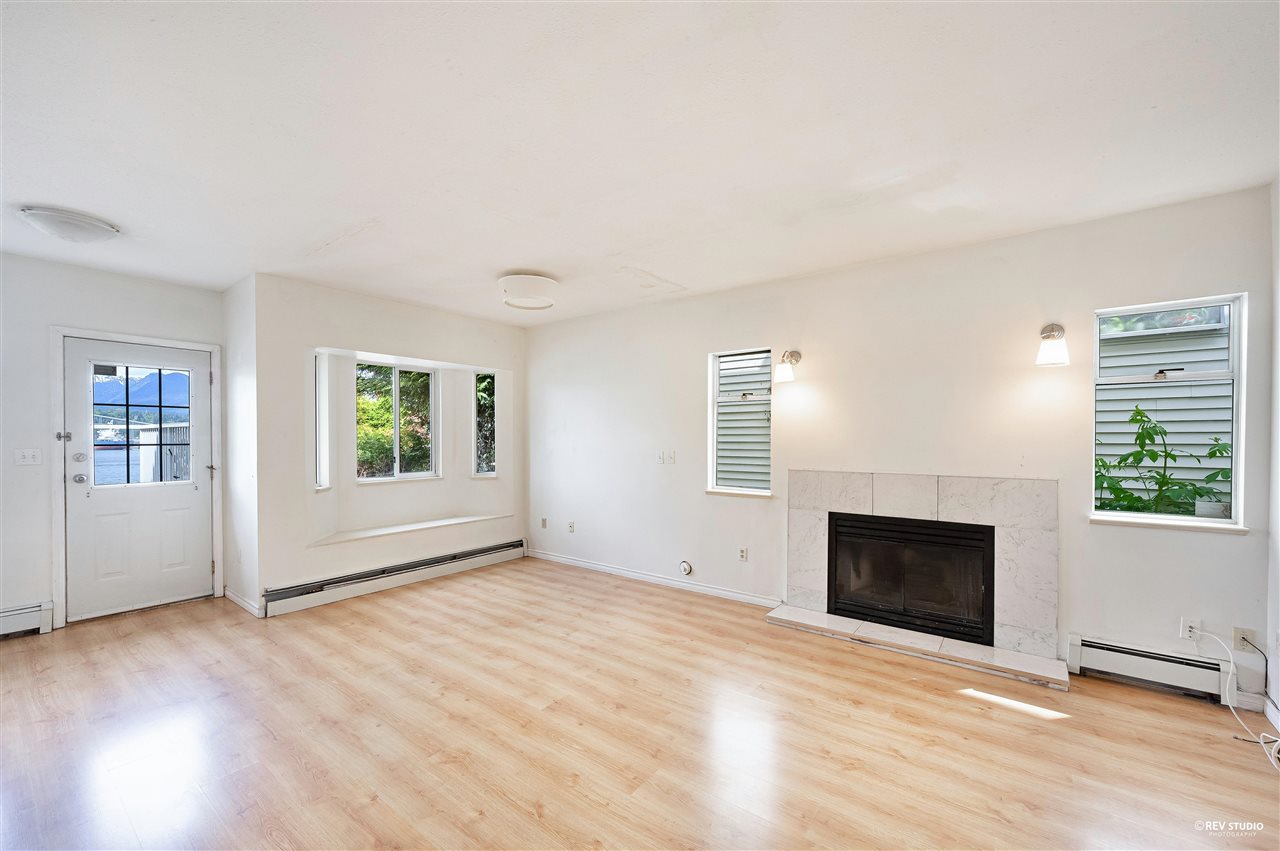 2821 Wall Street, Vancouver, BC, V5K 1B1 R2579595 Shelly Smee