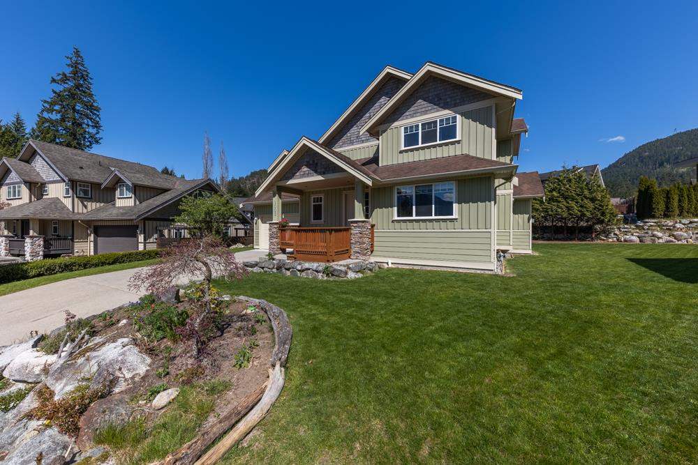 1003 Ash Place, Squamish, BC R2580450 David Wiebe Real Estate