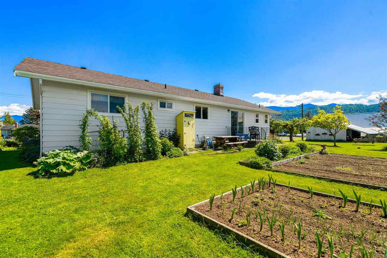 6033 Lickman Road, Sardis Greendale, BC R2580695 Sarah Toop