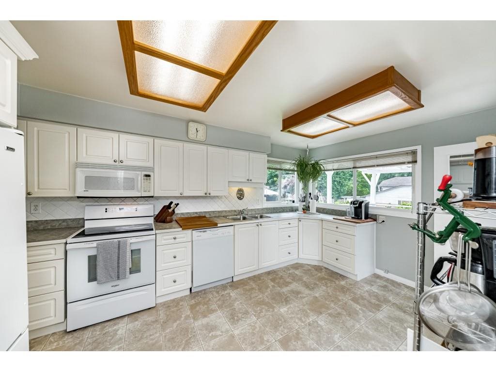 2632 Gordon Avenue, Port Coquitlam, BC, V3C 2K6 R2587700 Mick McLennan