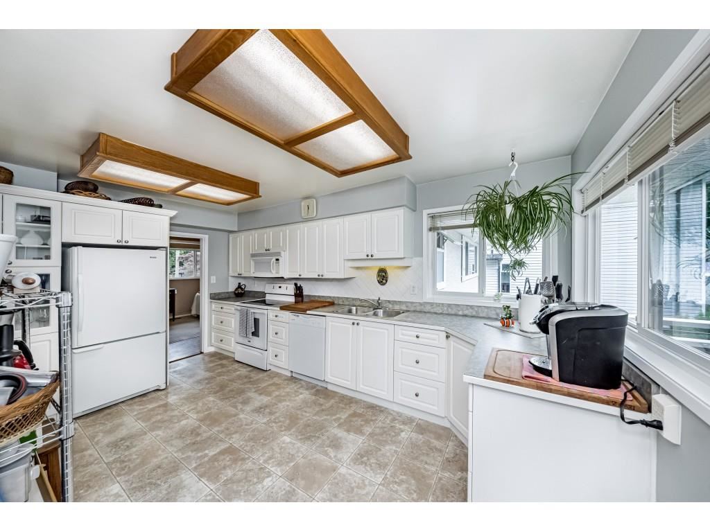 2632 Gordon Avenue, Port Coquitlam, BC, V3C 2K6 R2587700 Mick McLennan