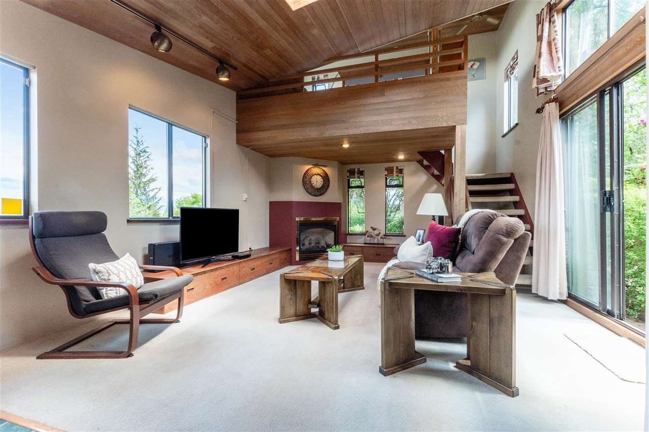 1005 Blue Mountain Street, Coquitlam, BC, V3J 4T3 R2590903 Milo and