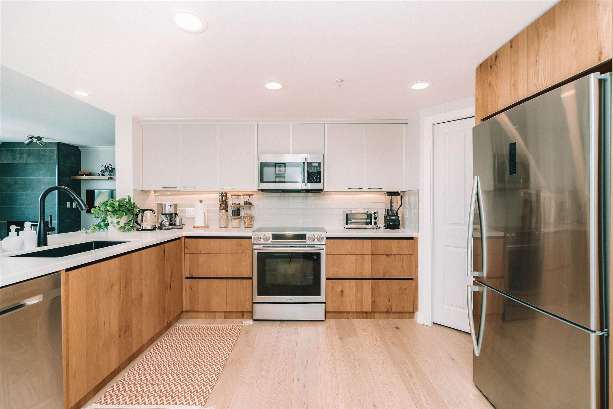 1104 235 Guildford Way, Port Moody, BC, V3H 5L8 R2601477 Ainsworth