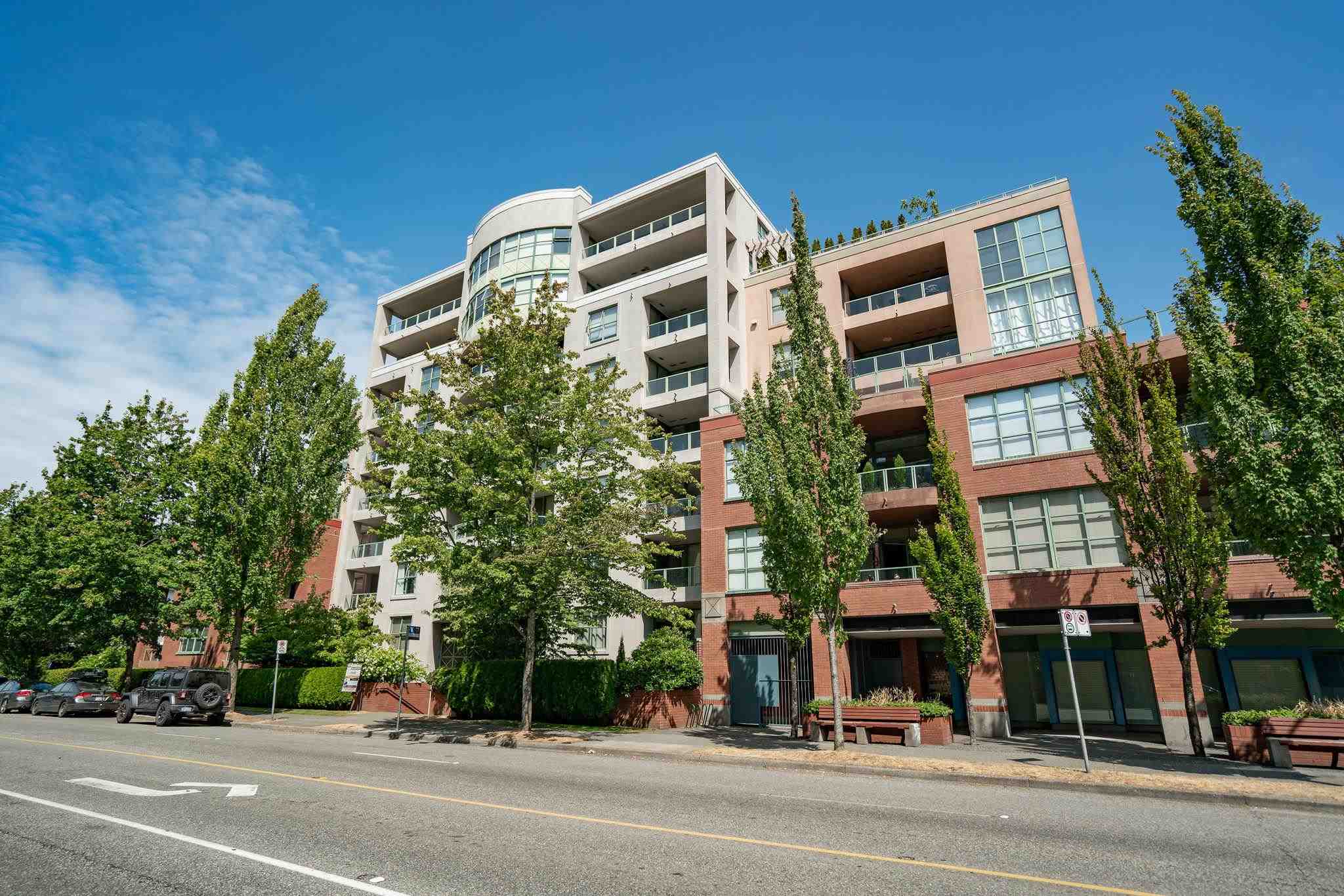  411 503 W 16th Avenue, Vancouver, BC R2605702 WestCoast Living