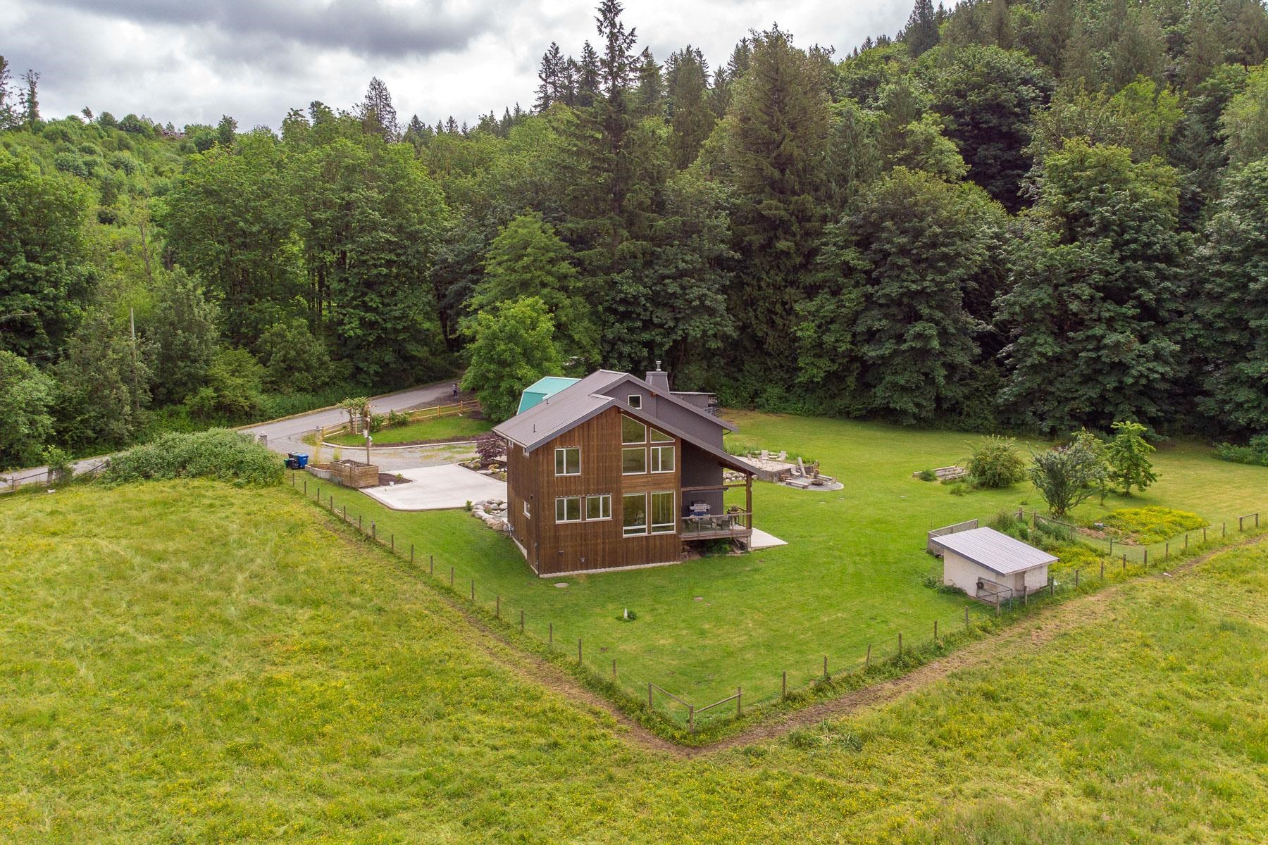 8267 Bradner Road, Abbotsford, BC, V4X 2H5 R2612608 Amy Brattebo