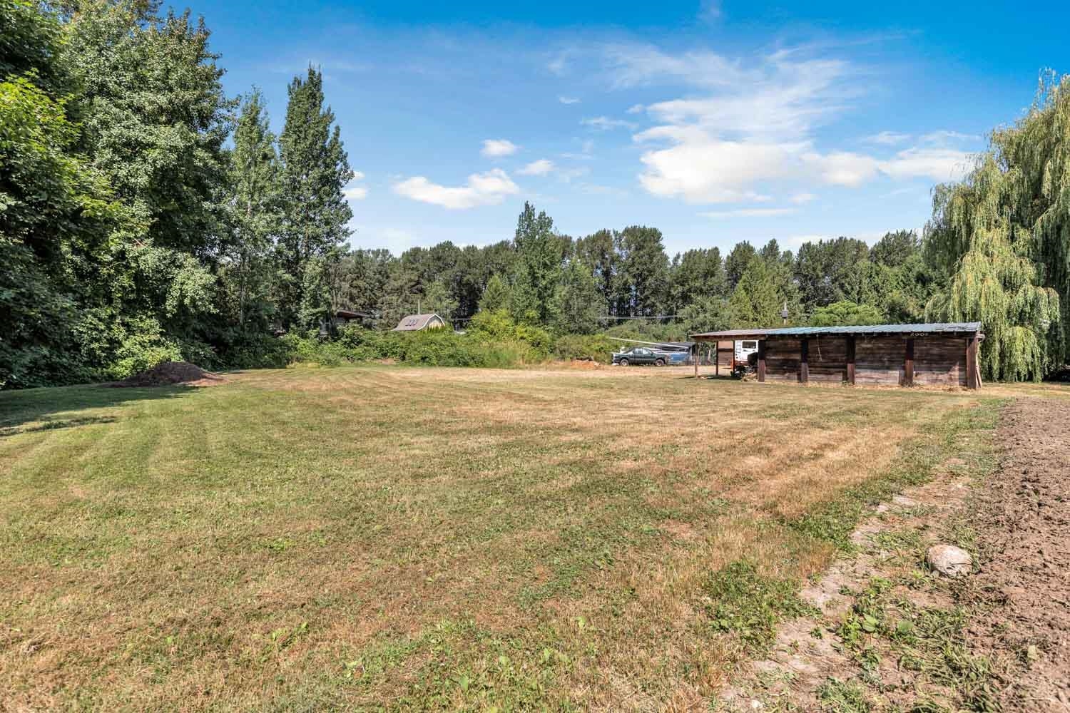 17456 Kennedy Road, Pitt Meadows, BC, V3Y 1Z1 R2614882 Terri Smith