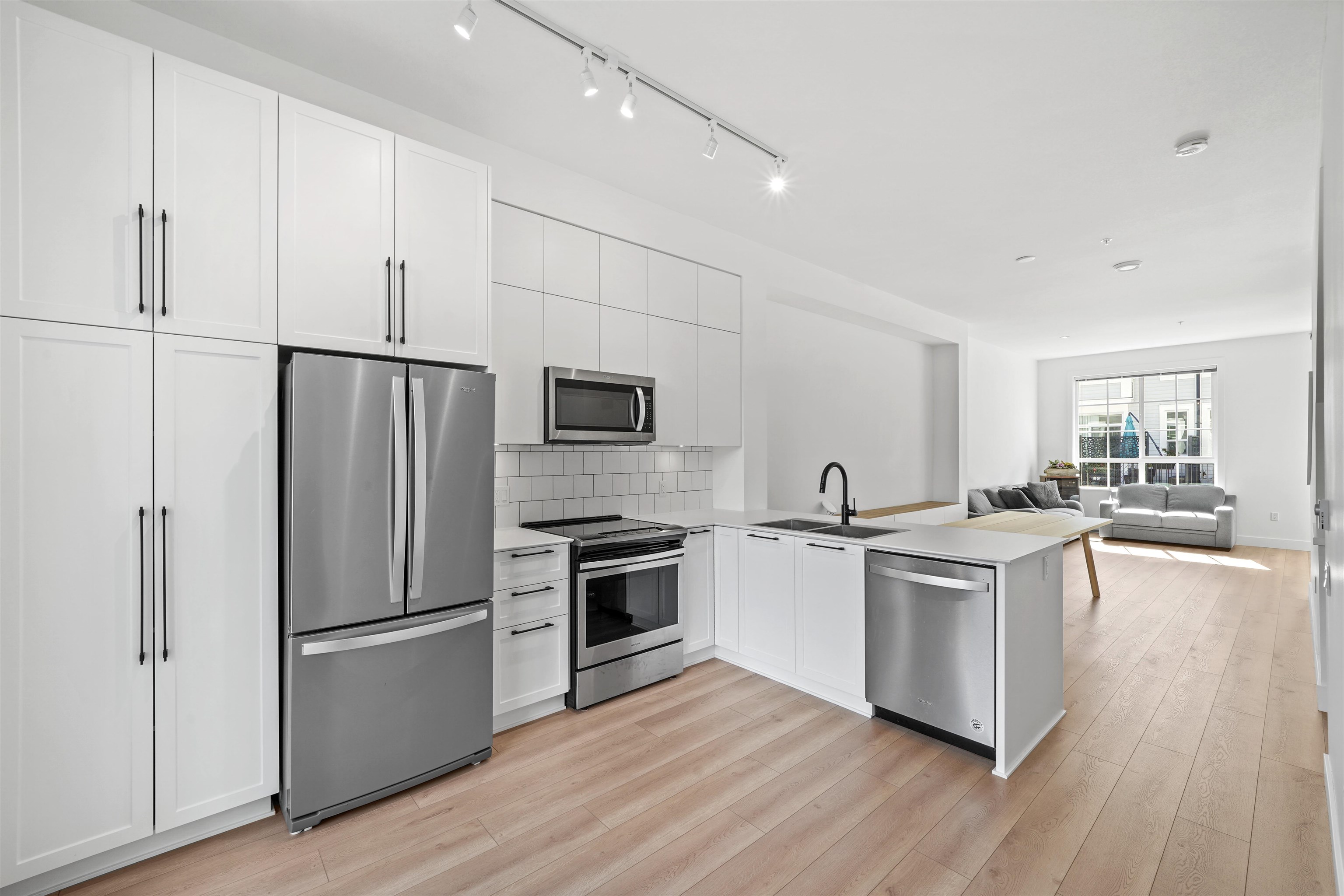 81 19696 Hammond Road, Pitt Meadows, BC, V3Y 0G7 R2619754 ABODE