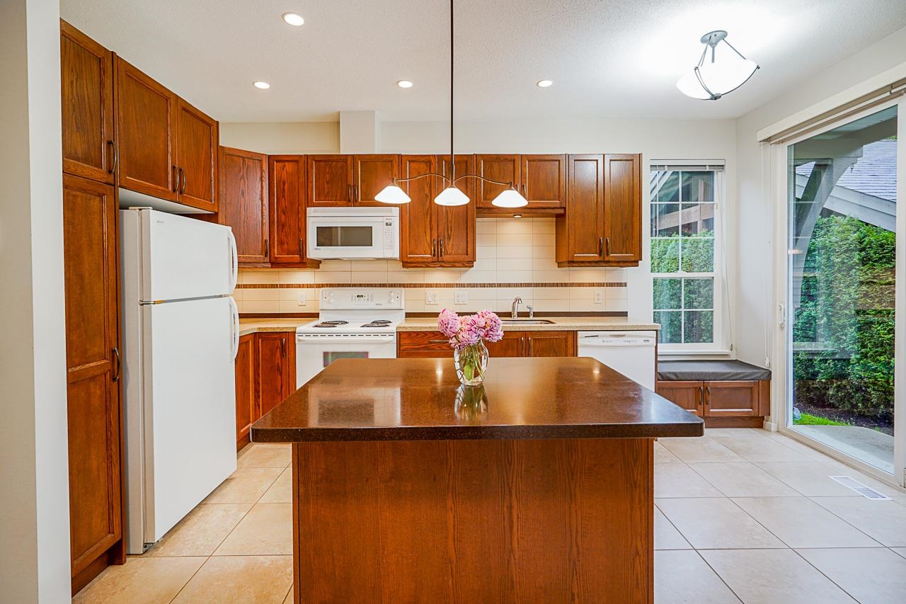 63-8415-cumberland-place-burnaby-bc-v3n-5c3-r2625029-patti-and