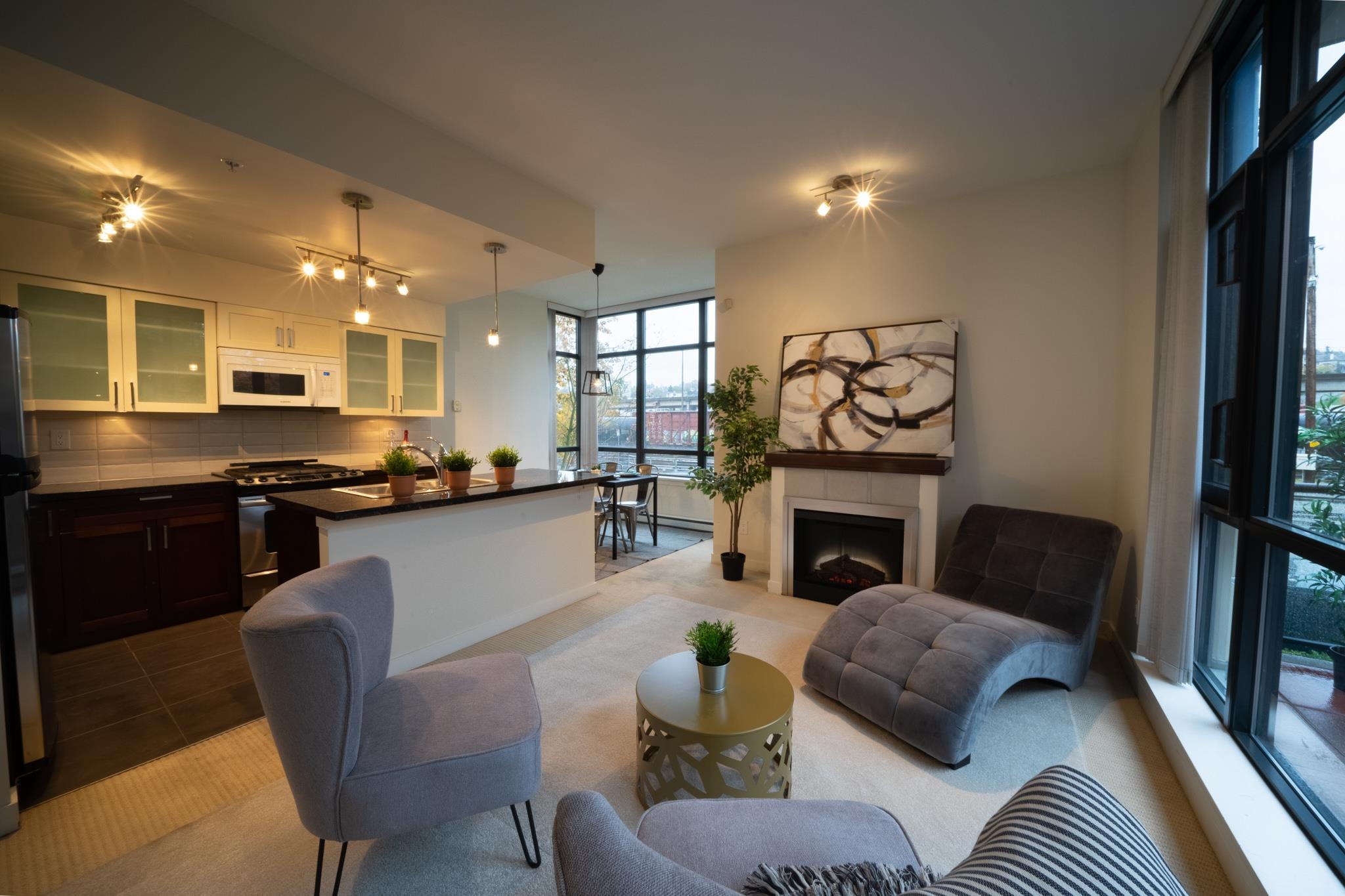 10 1 Renaissance Square, New Westminster, BC, V3M 0B6 R2627737 Keith Strang