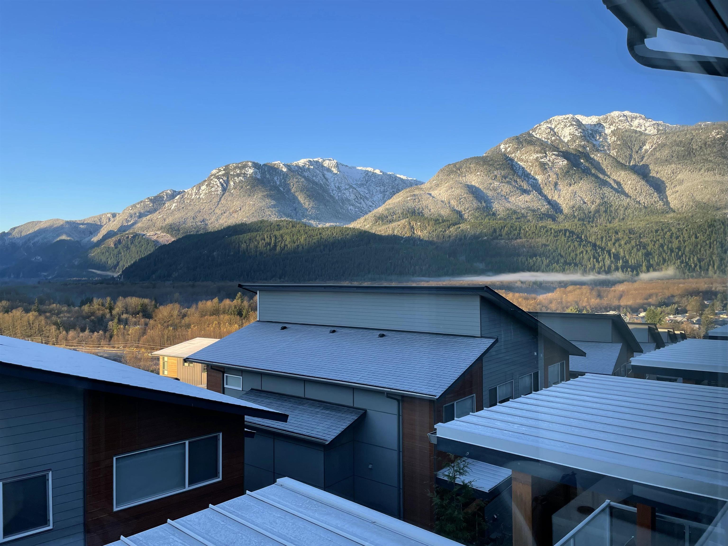 3 41333 Skyridge Place, Squamish, BC, V8B 0Y6 R2635192 Jenna