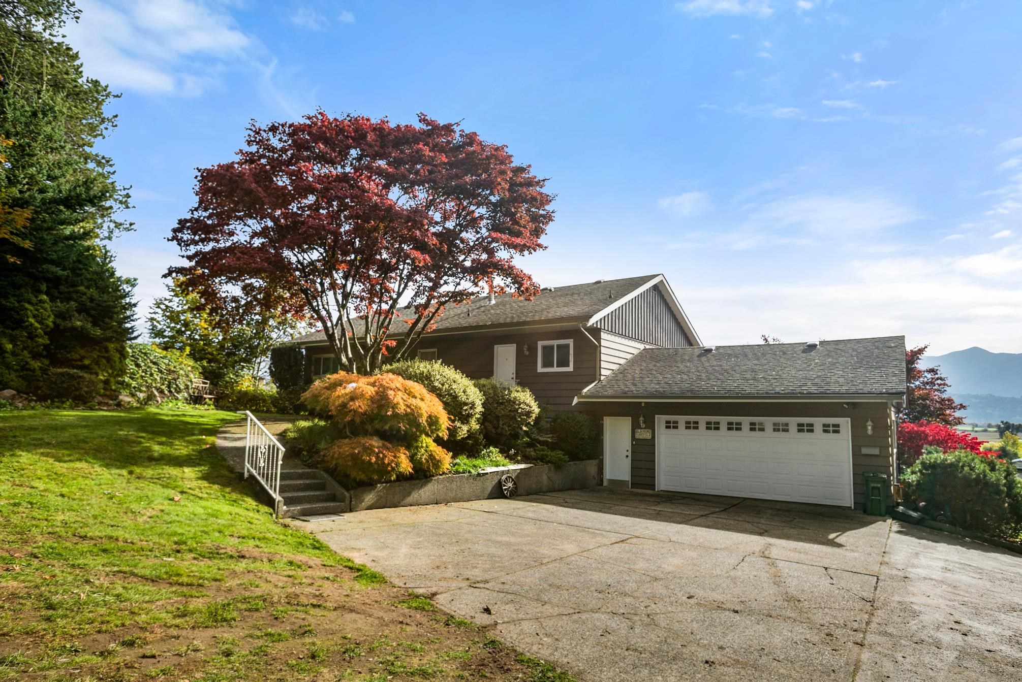 9985 Kenswood Drive, Chilliwack, BC, V2P 7N5 R2638283 Laura