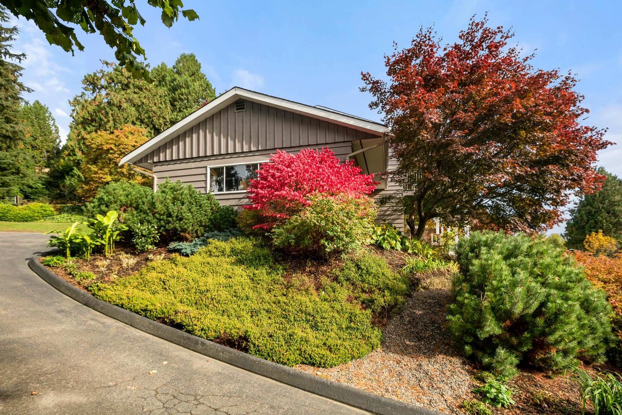 9985 Kenswood Drive, Chilliwack, BC, V2P 7N5 R2638283 Laura