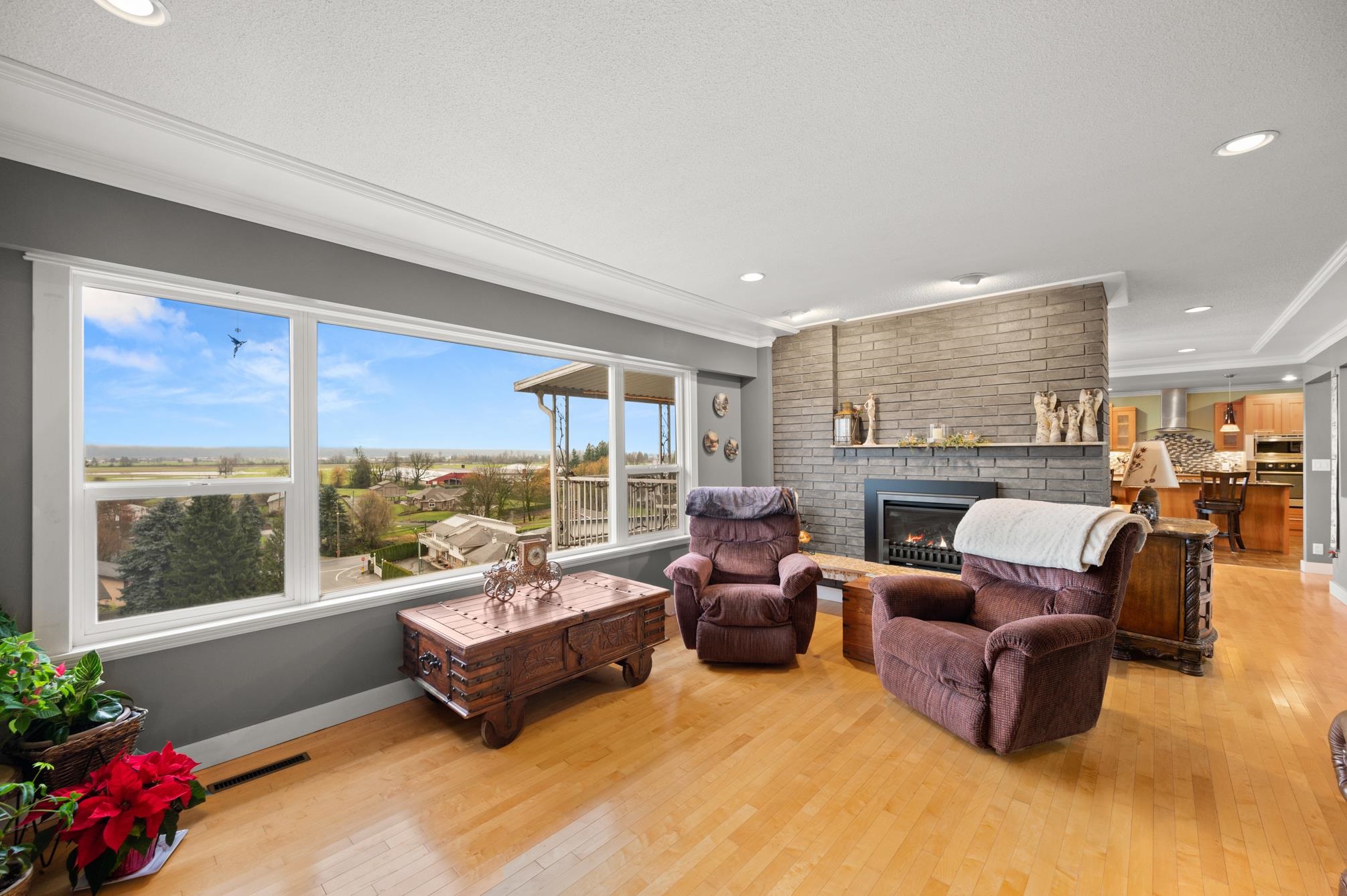 9985 Kenswood Drive, Chilliwack, BC, V2P 7N5 R2638283 Laura