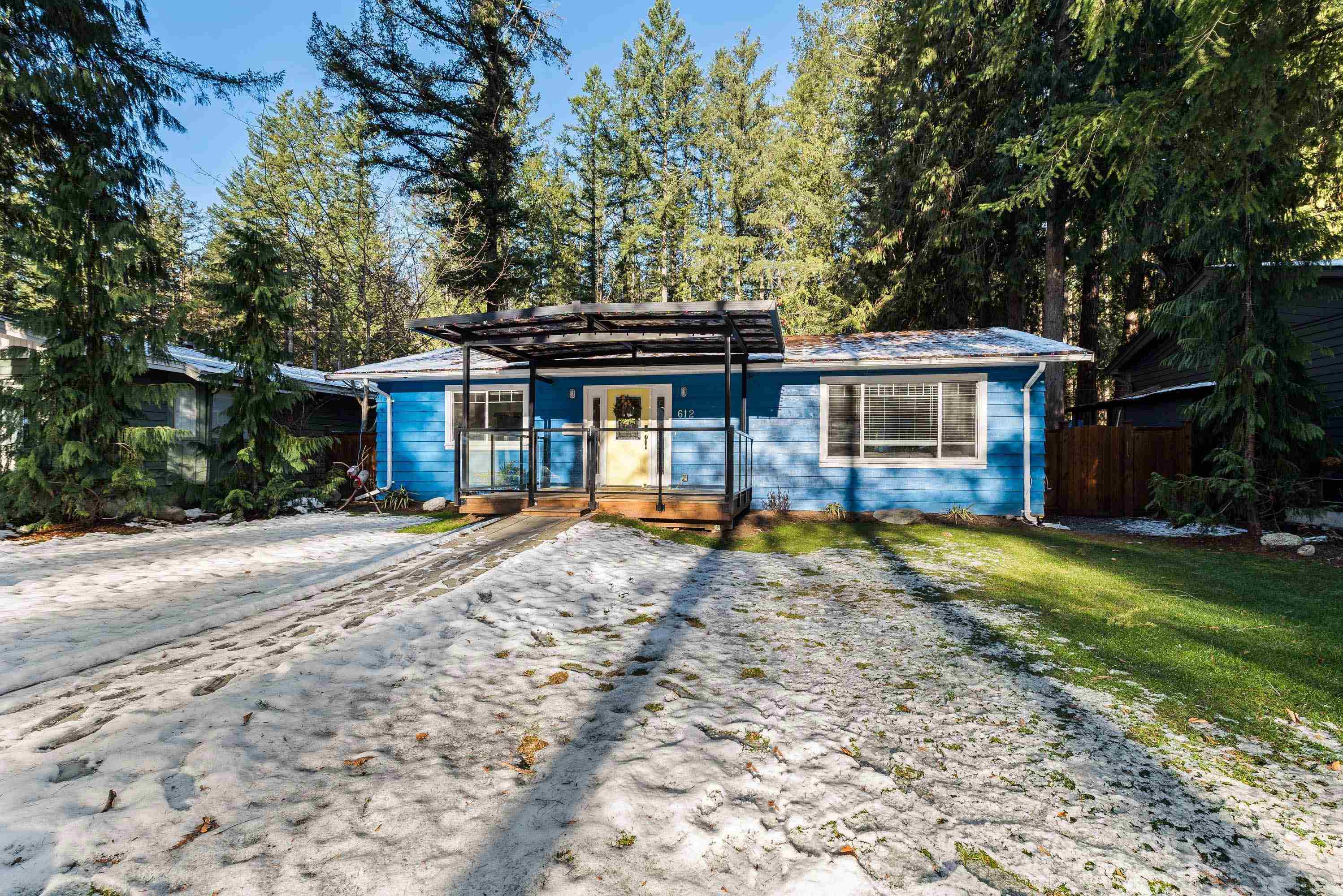 612 Mountain View Road, Cultus Lake, BC, V2R 4Z5 R2640730 Sarah Toop Personal Real Estate