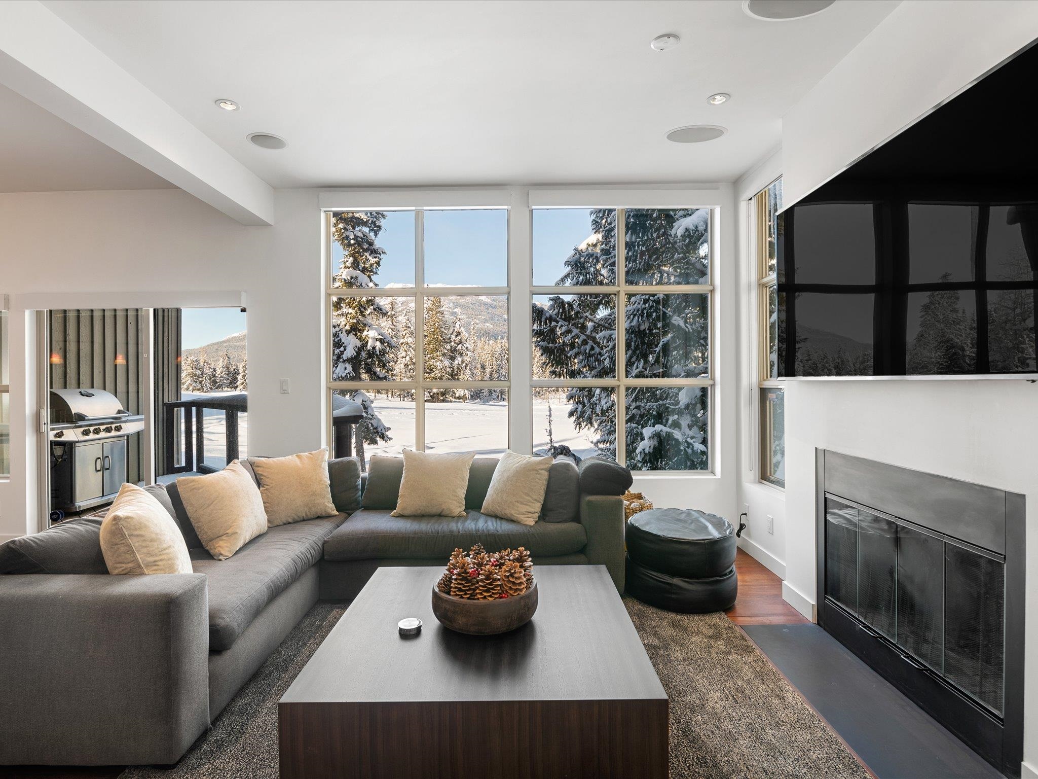 11 4644 Way, Whistler, BC, V8E 0H2 R2642812 David Wiebe