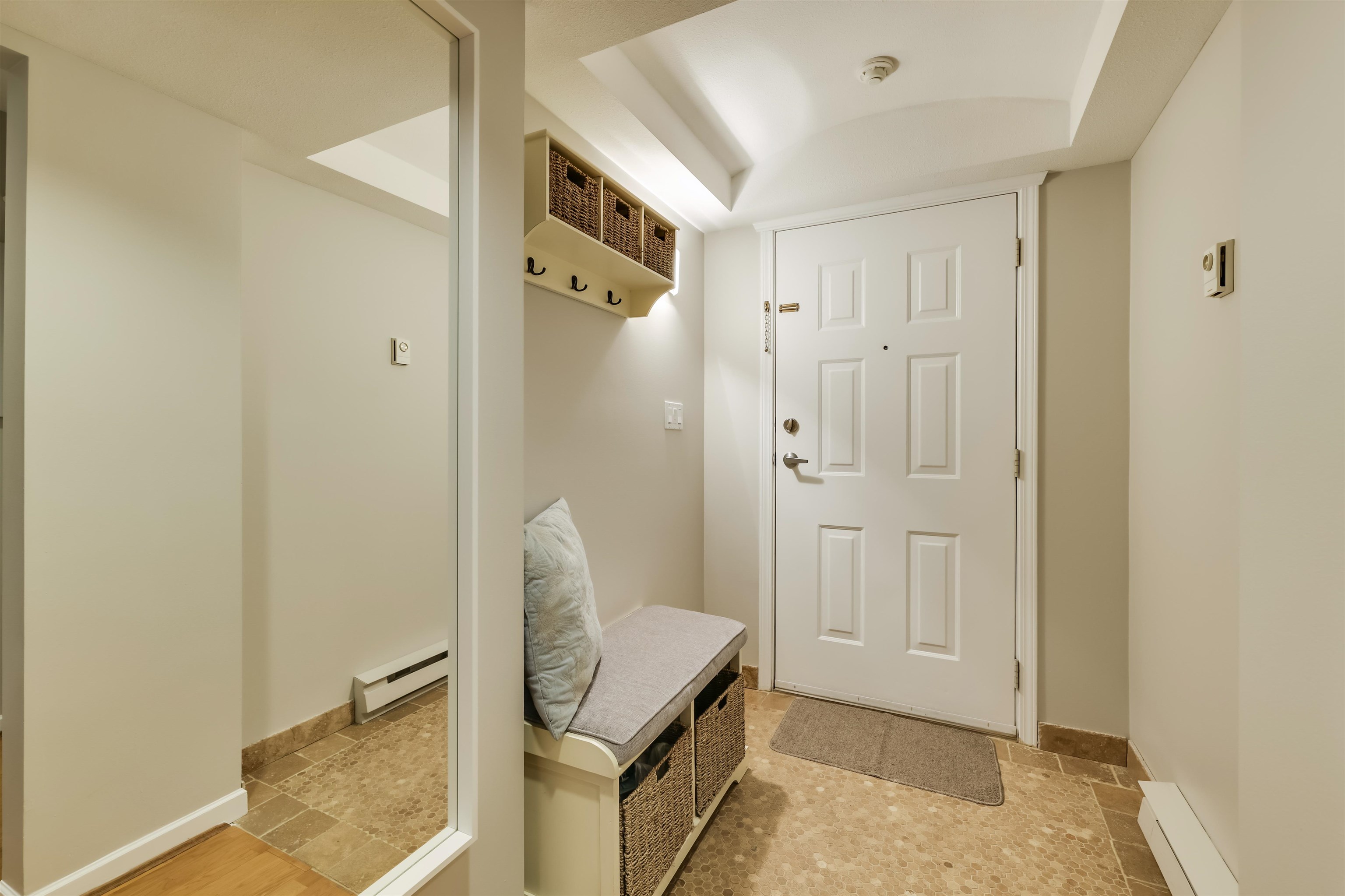 203 1518 Bowser Avenue, North Vancouver, BC, V7P 2Y3 R2647474