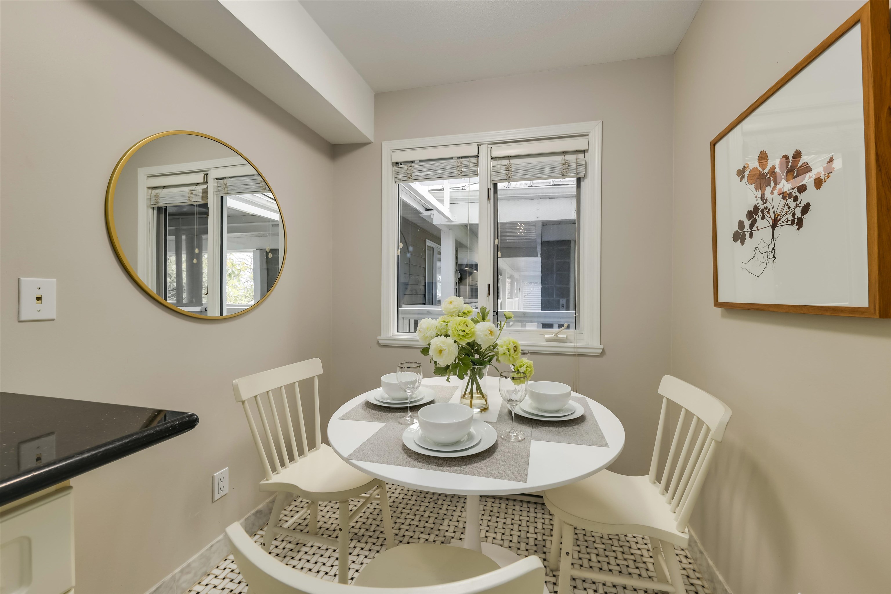 203 1518 Bowser Avenue, North Vancouver, BC, V7P 2Y3 R2647474