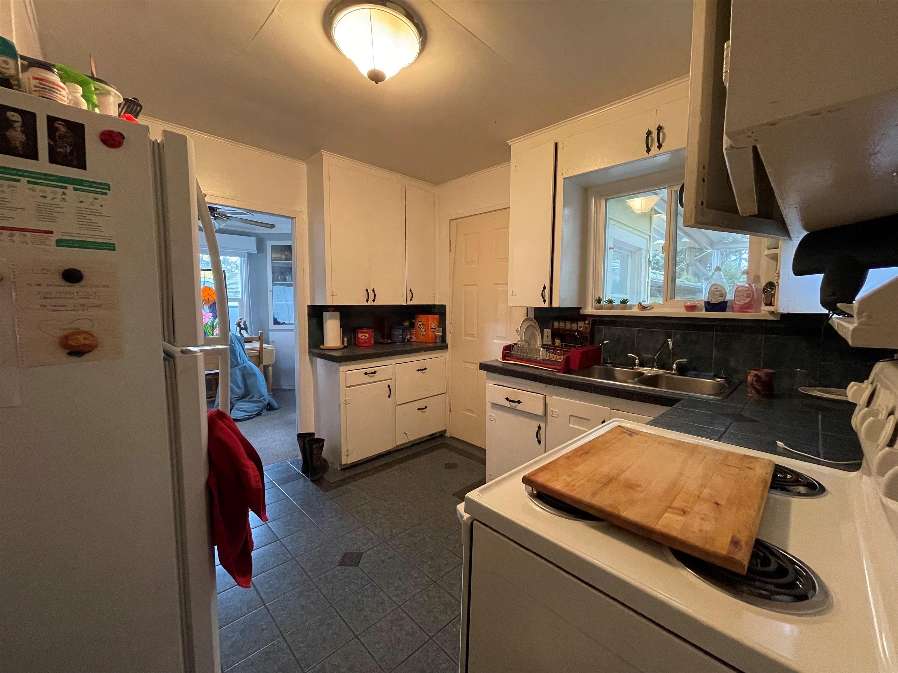 46095 Lewis Avenue, Chilliwack, BC, V2P 3E2 R2648007 Sarah Toop