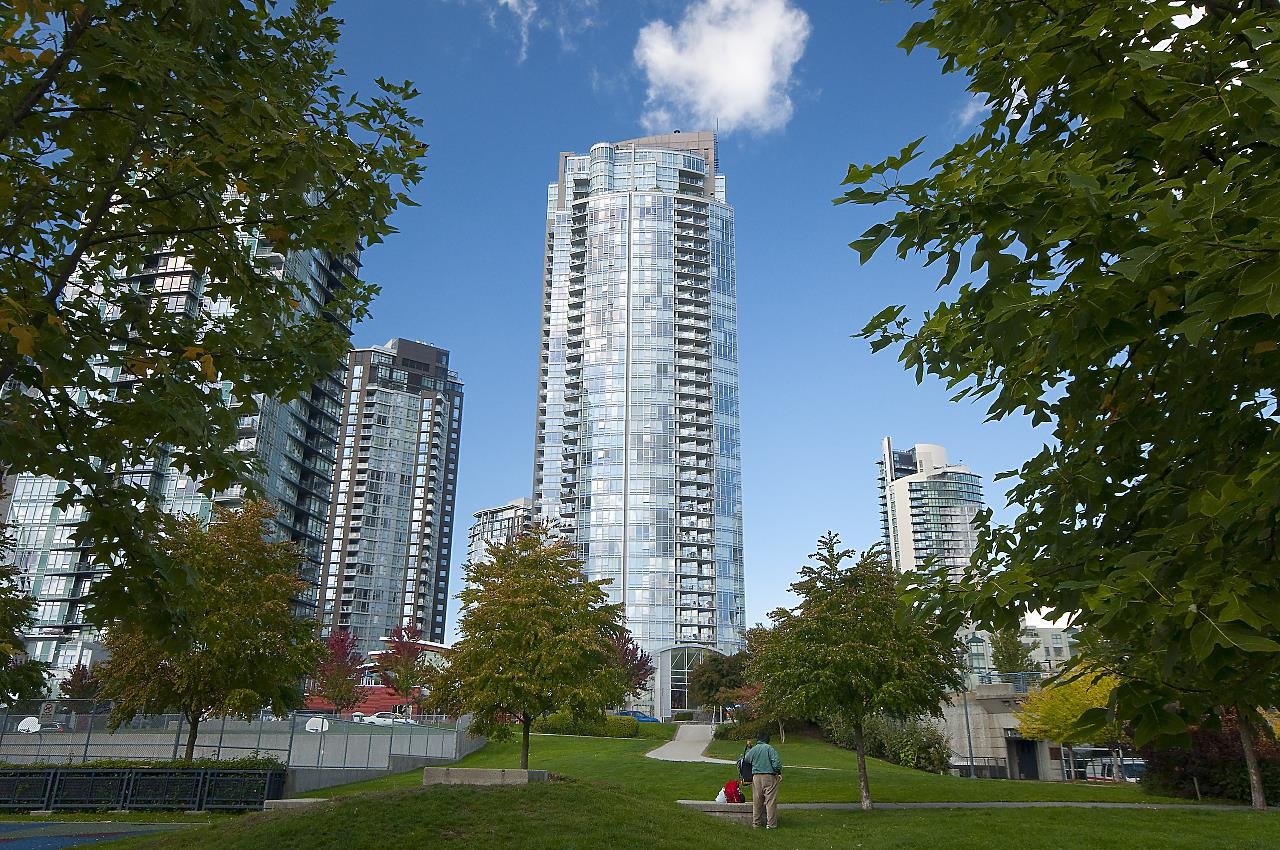 907 1408 Strathmore Mews, Vancouver, BC, V6Z 3A9 R2650153 Karin Davidson Personal Real 907 1408 Strathmore Mews, Vancouver, BC, V6Z 3A9 R2650153 Karin Davidson Personal Real