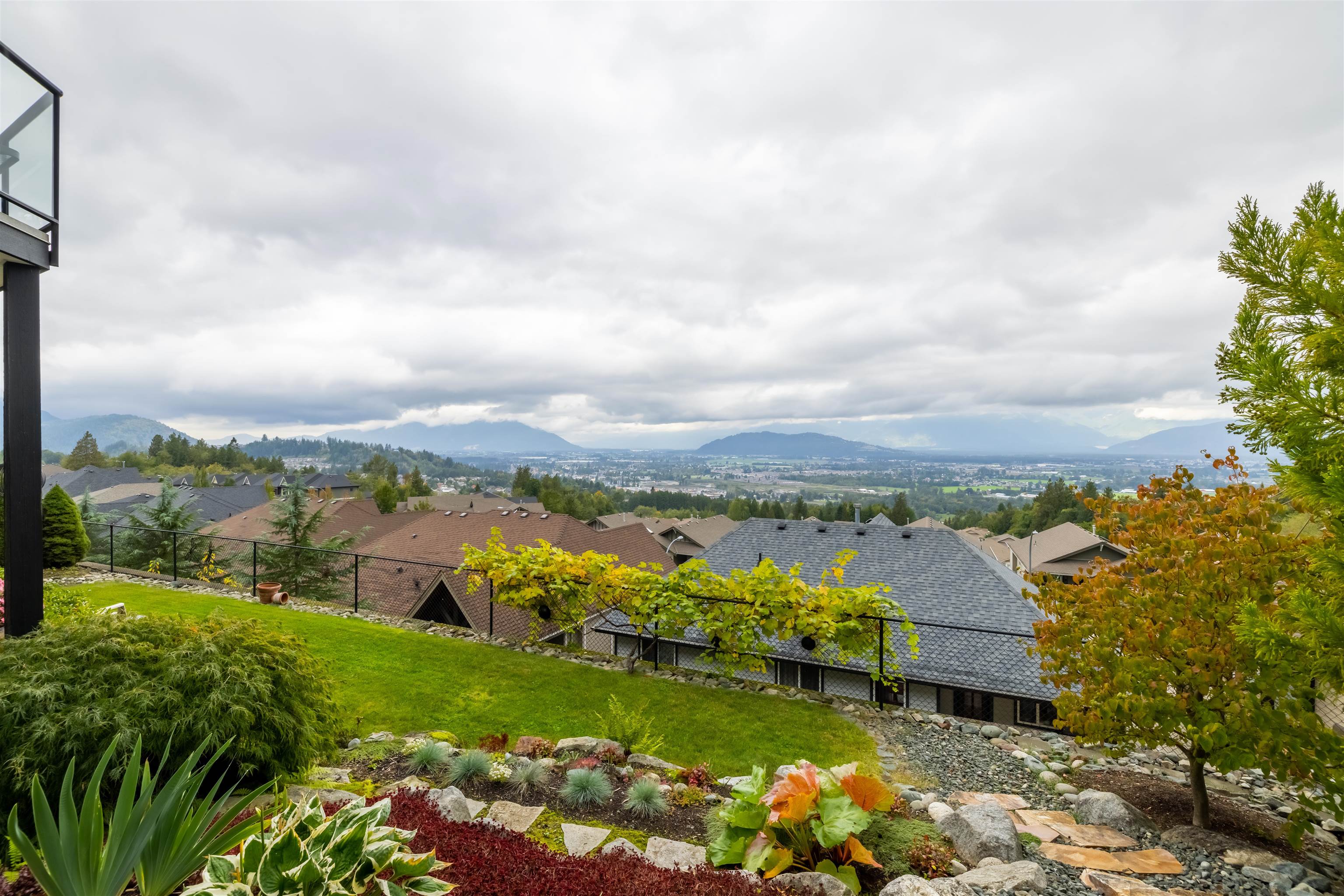 47121 Macfarlane Place, Chilliwack, BC, V2R 0P3 R2651973 Brennan Bates