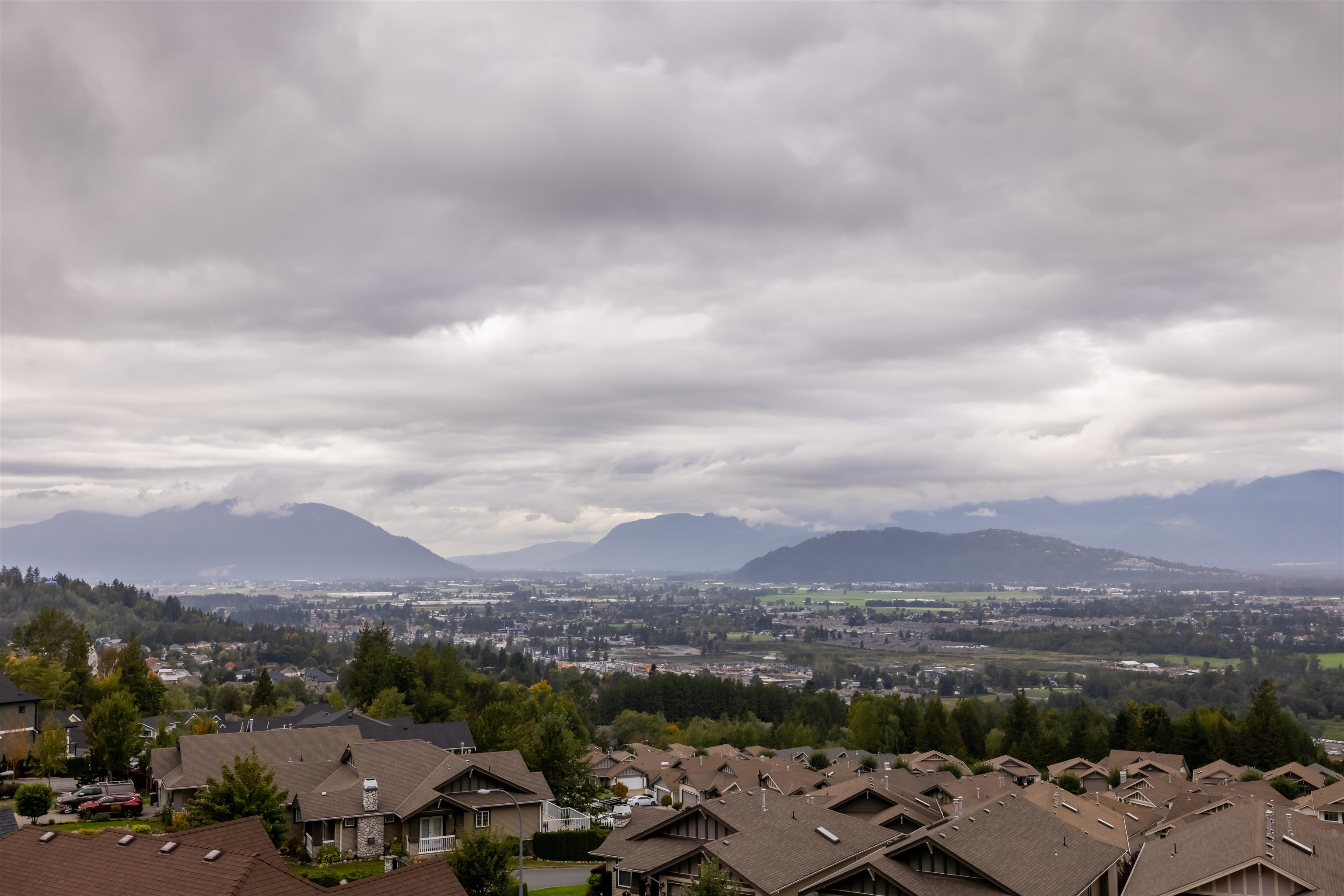 47121 Macfarlane Place, Chilliwack, BC, V2R 0P3 R2651973 Brennan Bates