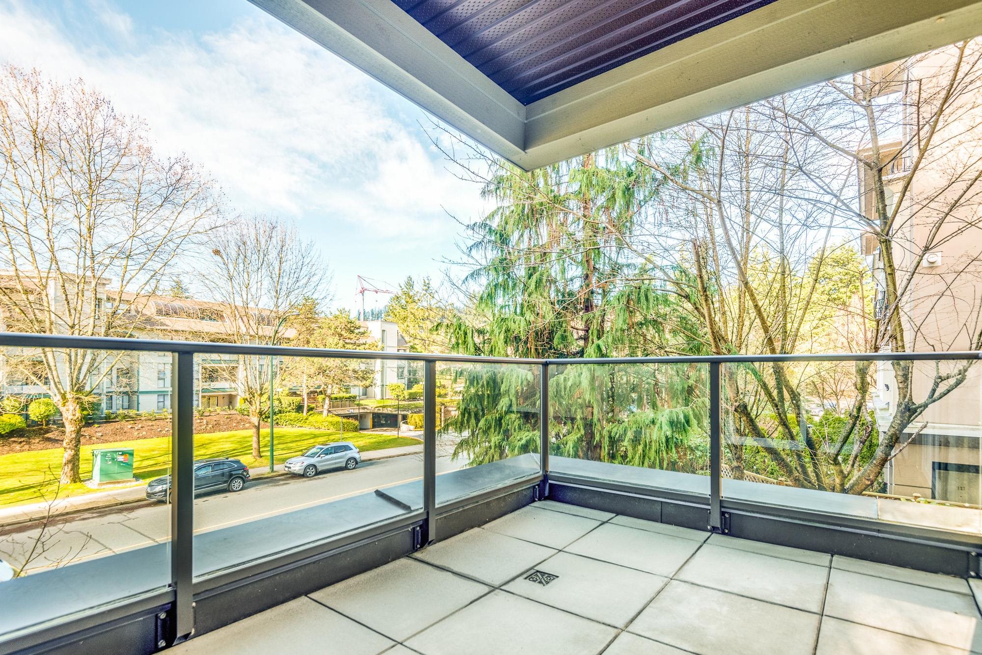 206 2957 Glen Drive, Coquitlam, BC, V3B 0B5 R2655332 Team Aragon