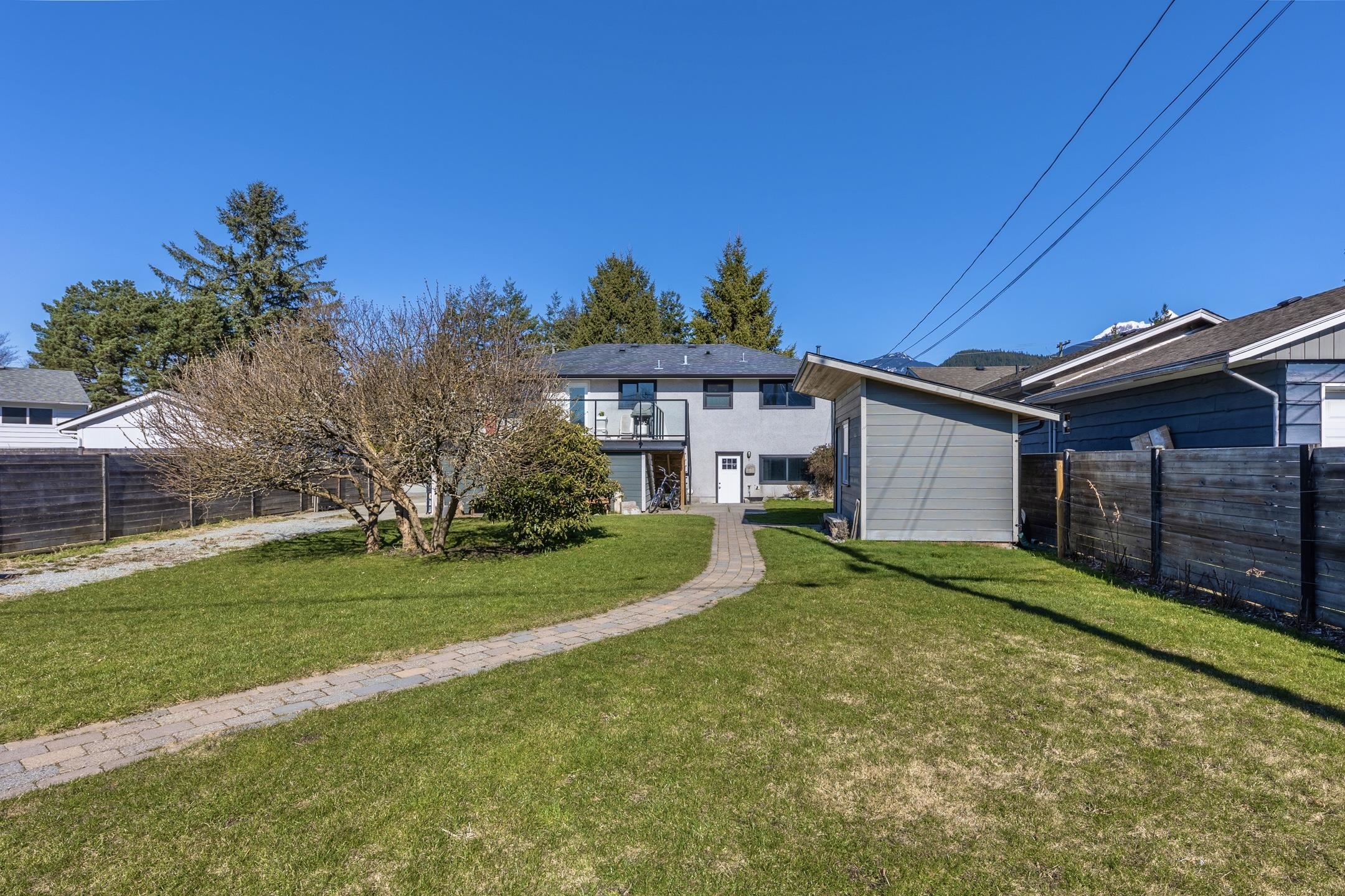 2000 Garibaldi Way, Squamish, BC, V7H 2N9 R2665694 David Wiebe Real