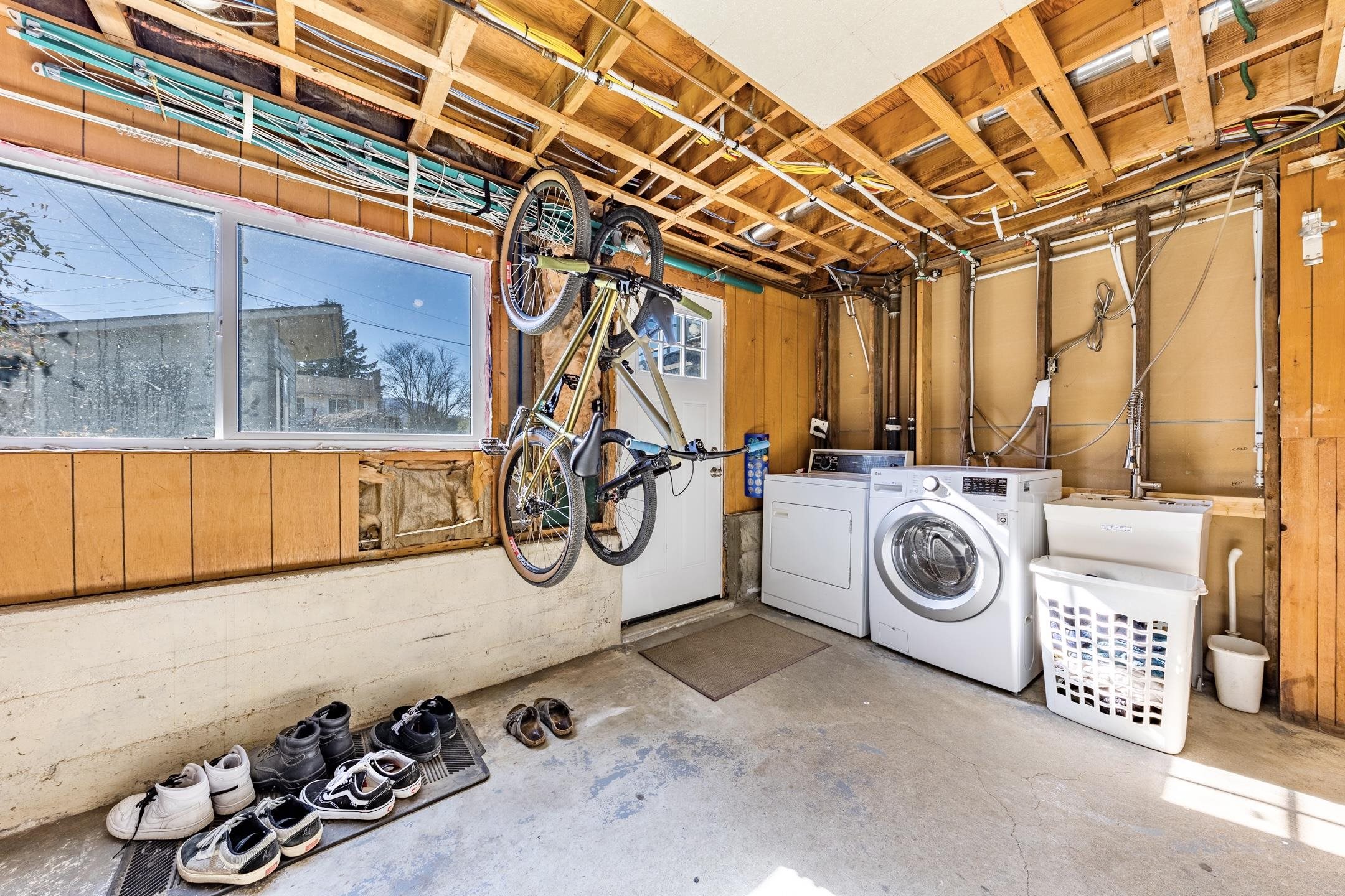 2000 Garibaldi Way, Squamish, BC, V7H 2N9 R2665694 David Wiebe Real