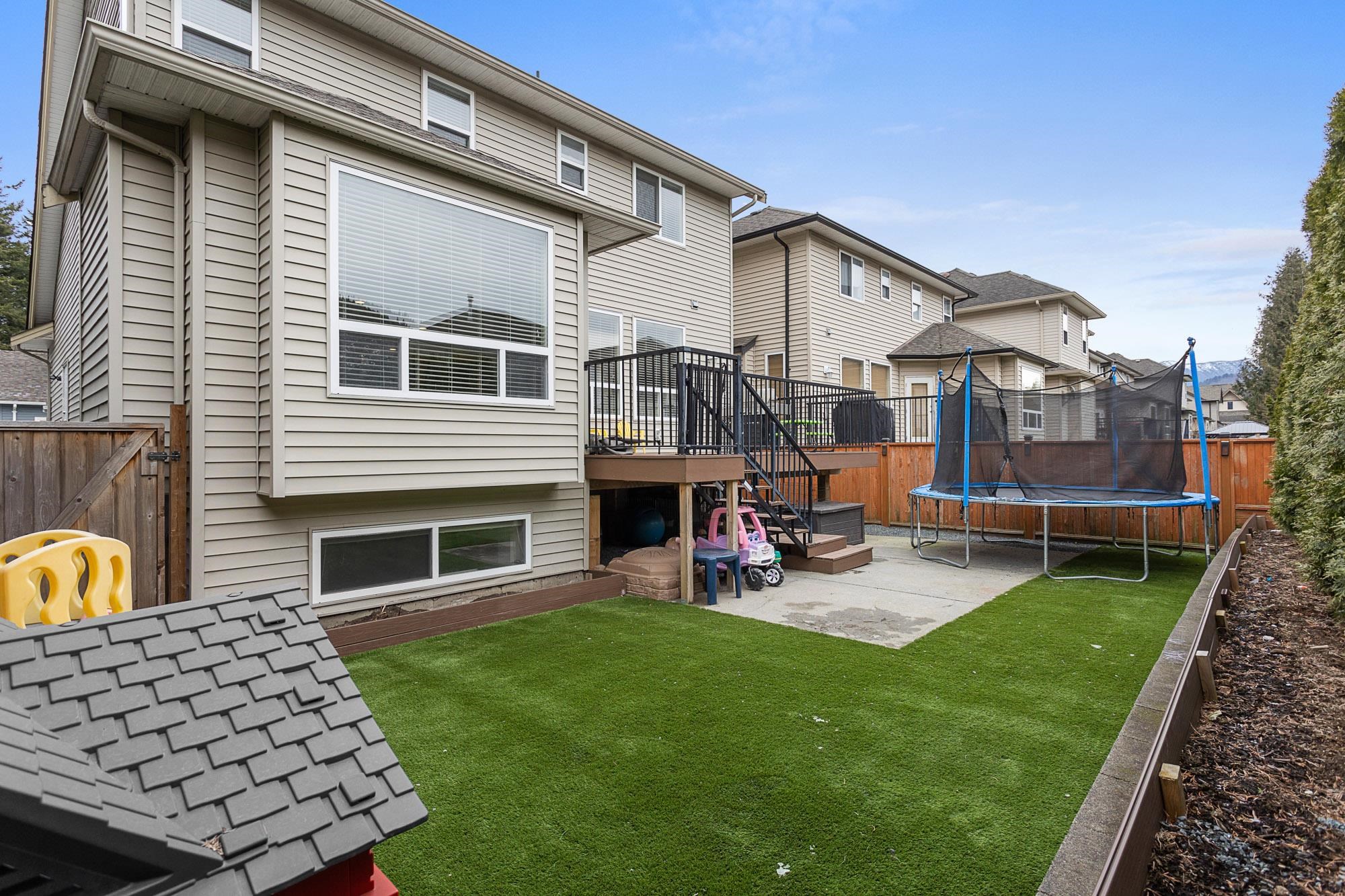 9 5545 Peach Road, Chilliwack, BC, V2R 5Y5 R2668022 Sarah Toop Personal Real Estate Corporation