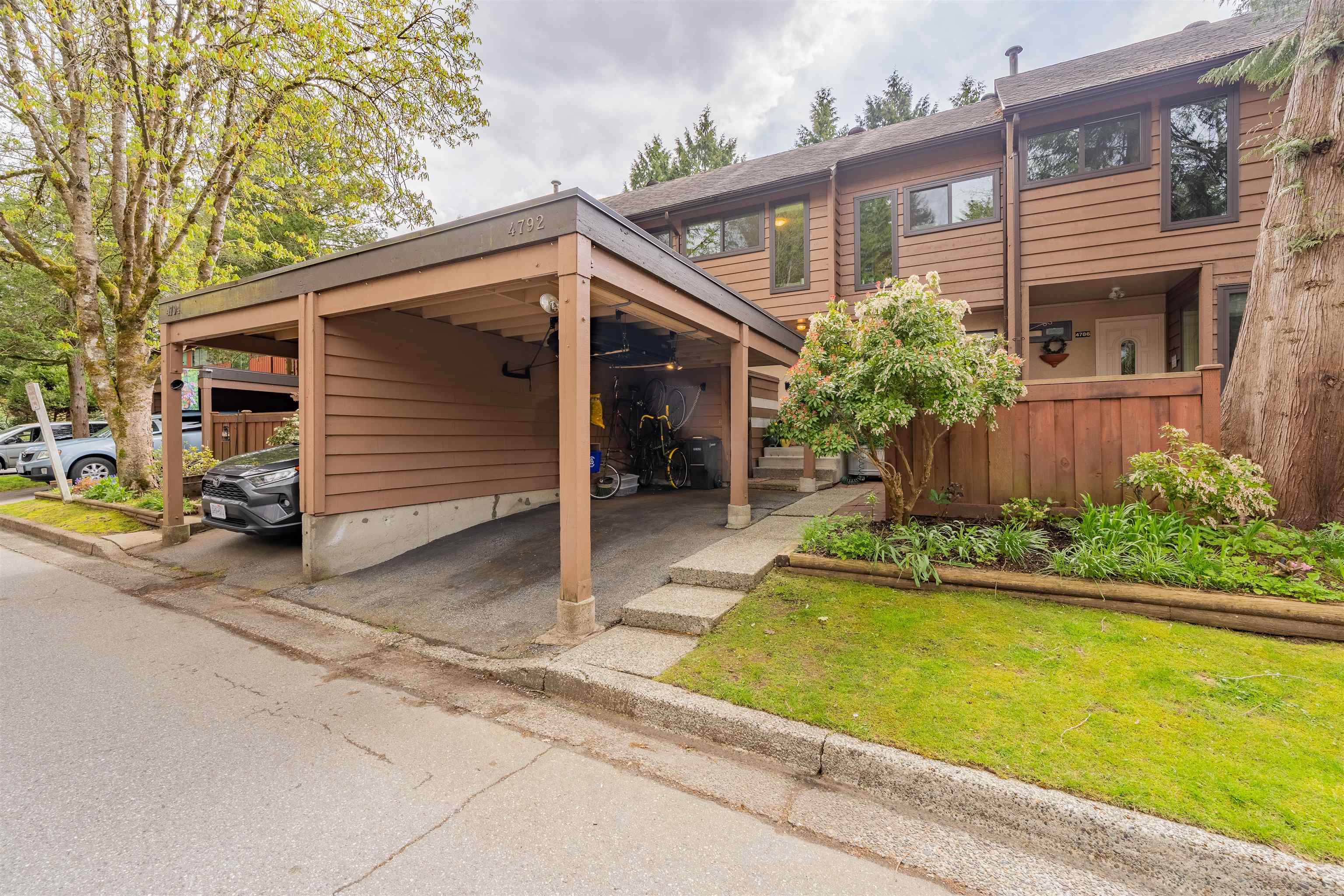 4792 Fernglen Drive, Burnaby, BC, V5G 3V7 R2678805 Erica Rendell