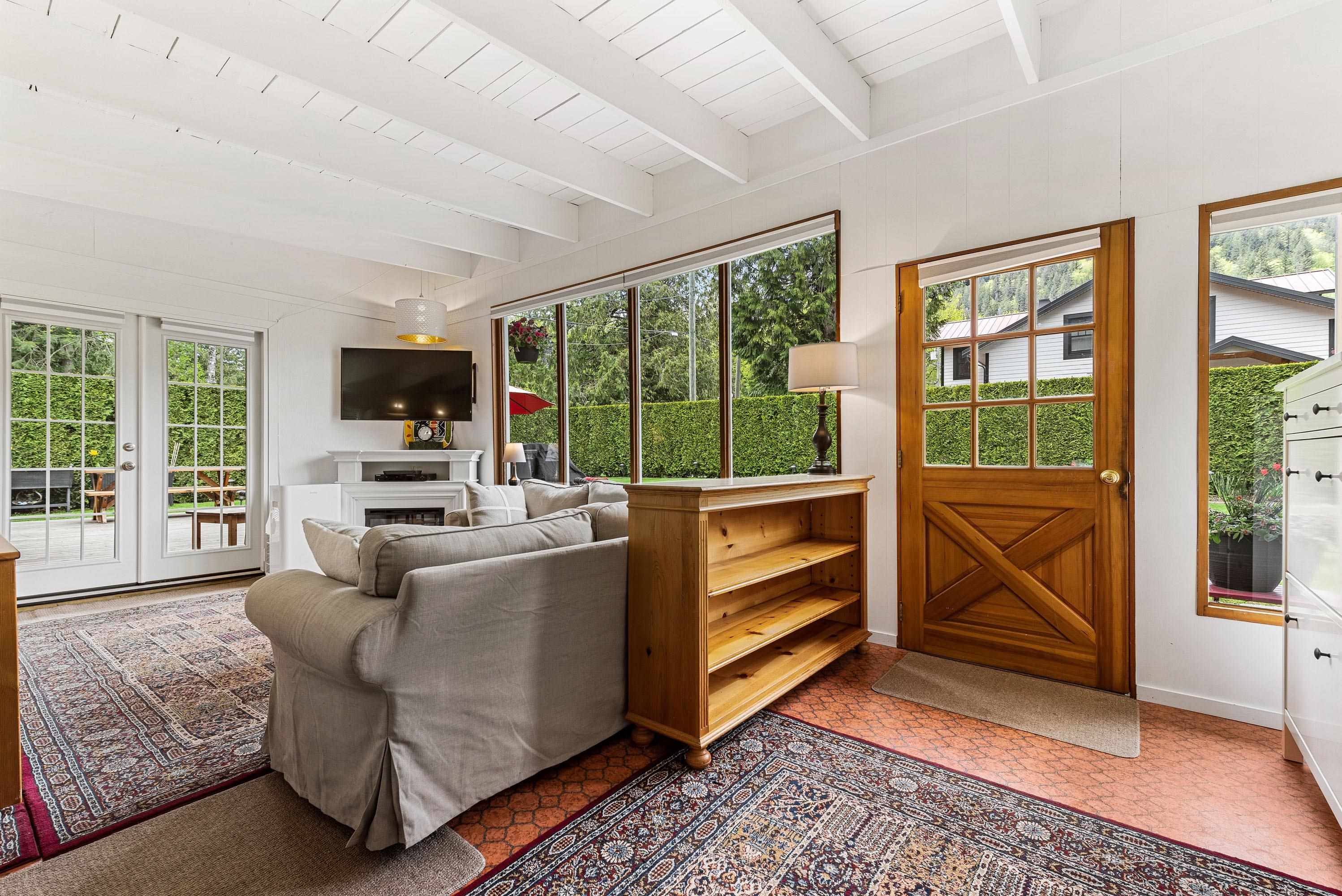 1816 Vera Road, Lindell Beach, BC, V2R 4X1 R2688521 Adams Real Estate