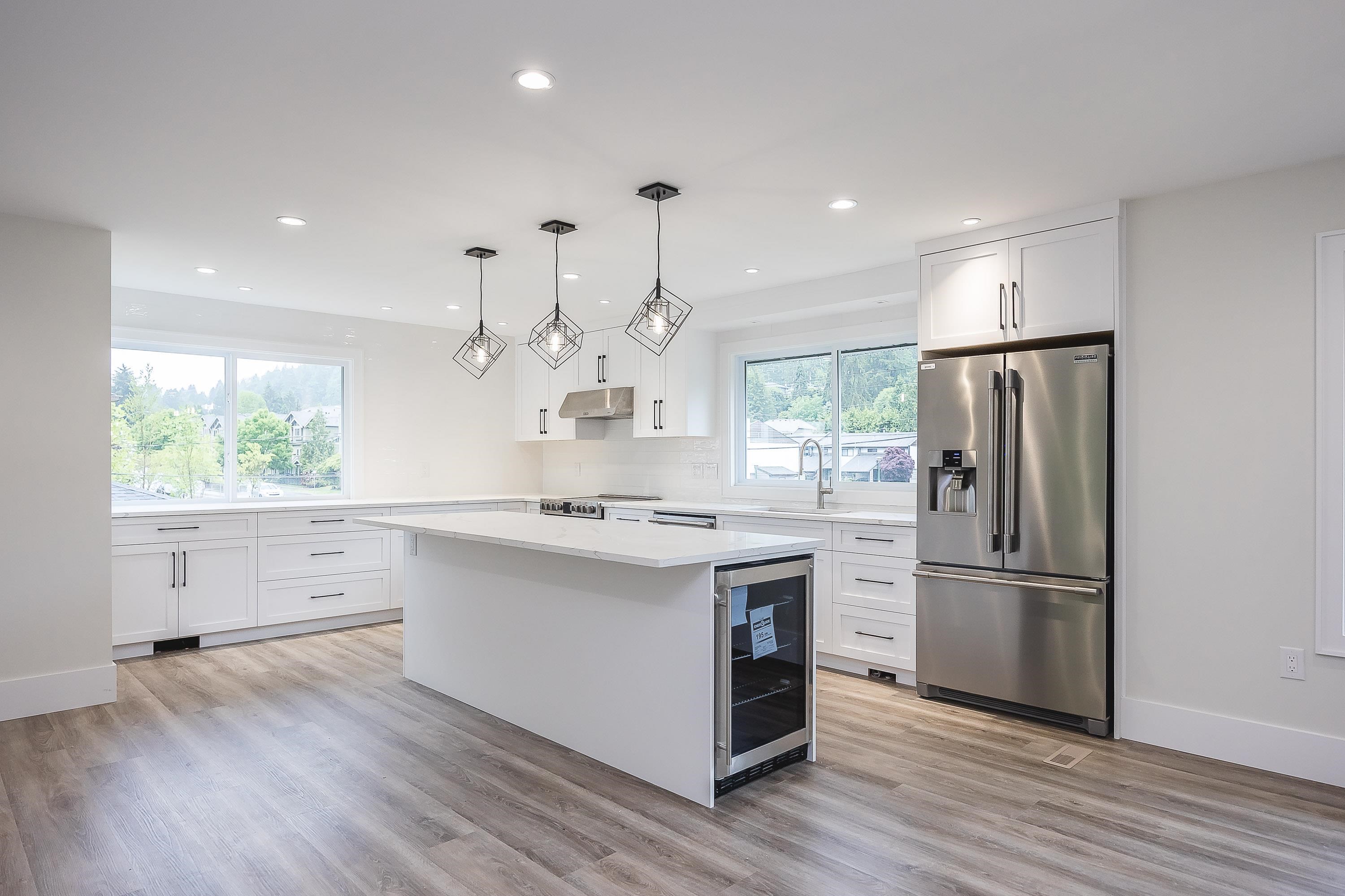 3338 Dewdney Trunk Road, Port Moody, BC, V3H 2E3 R2697200 Lisa Borsato