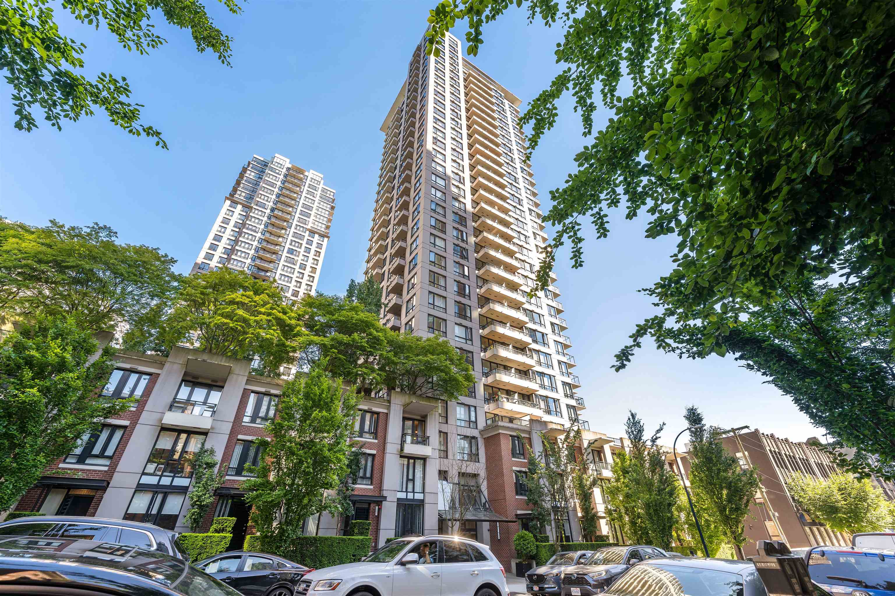 2303 928 Homer Street, Vancouver, BC, V6B 1T7 R2704593 Ken Hu